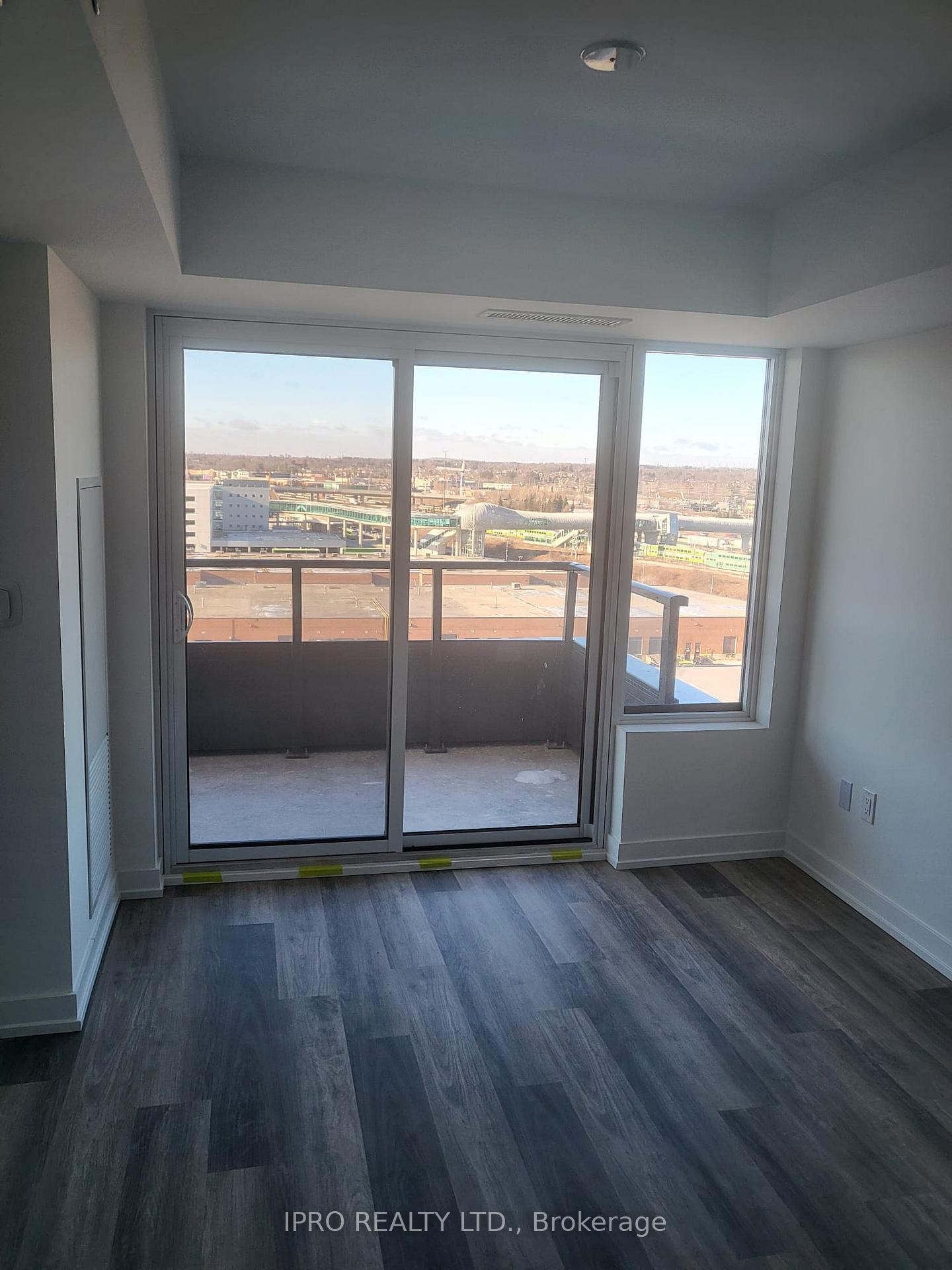 Photo 4 of Unit 1012, 1455 Celebration Drive, Pickering, Bay Ridges — HOMEH
