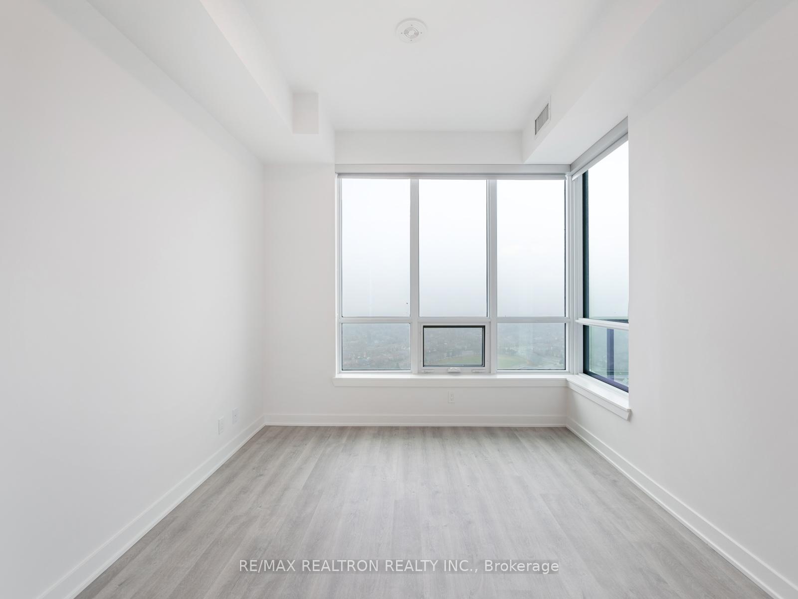 Photo 4 of Unit 2503, 30 Upper Mall Way, Vaughan, Brownridge — HOMEH