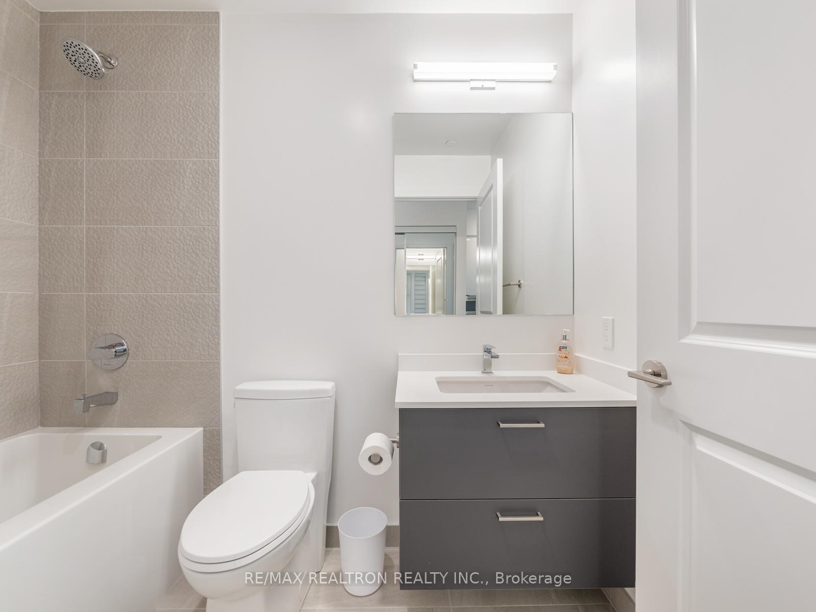 Photo 7 of Unit 2503, 30 Upper Mall Way, Vaughan, Brownridge — HOMEH