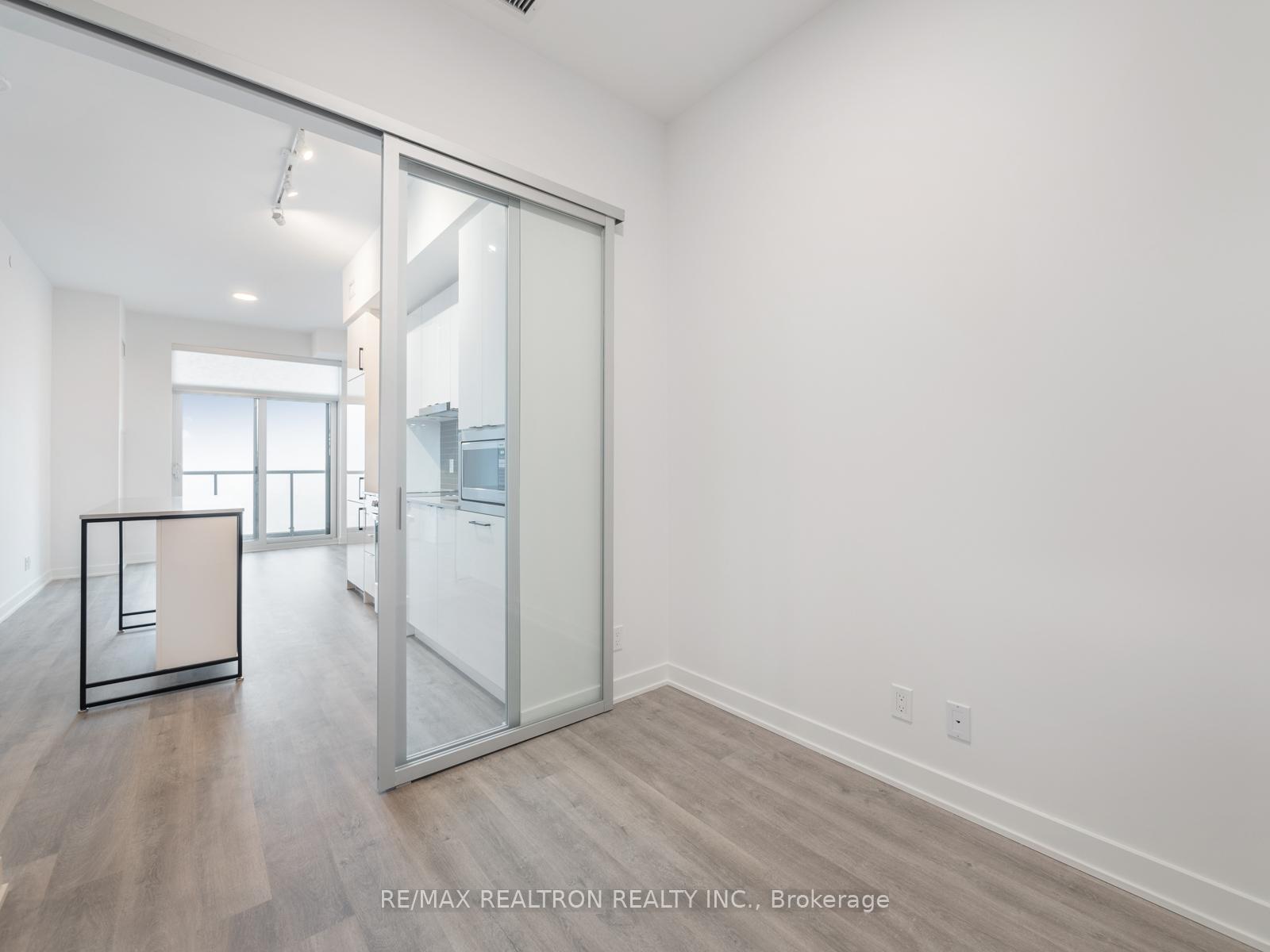 Photo 5 of Unit 2503, 30 Upper Mall Way, Vaughan, Brownridge — HOMEH