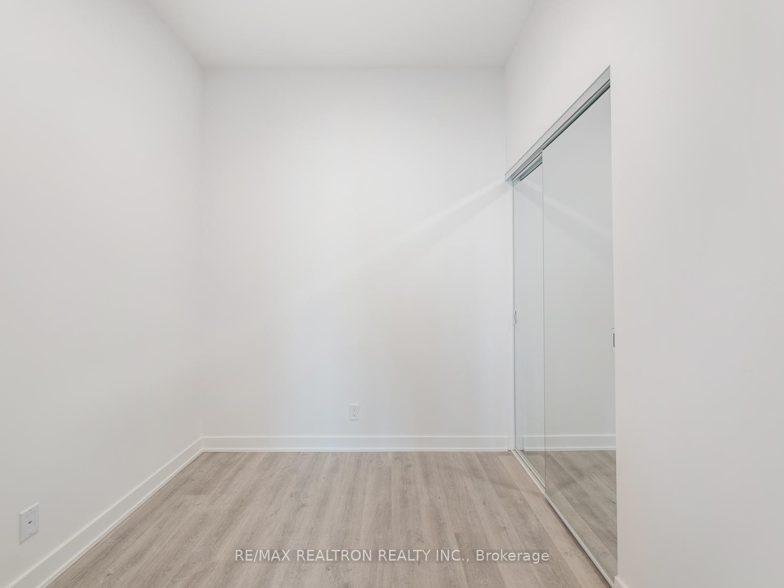 Photo 10 of Unit 2503, 30 Upper Mall Way, Vaughan, Brownridge — HOMEH