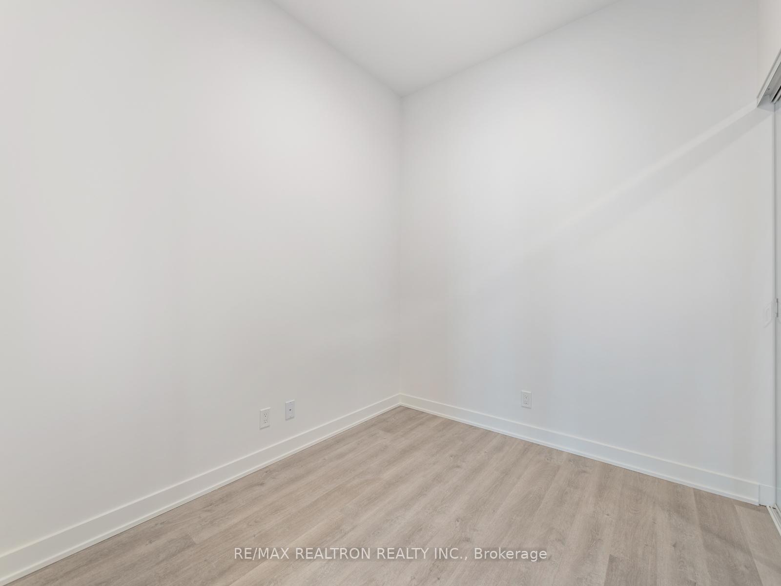 Photo 2 of Unit 2503, 30 Upper Mall Way, Vaughan, Brownridge — HOMEH