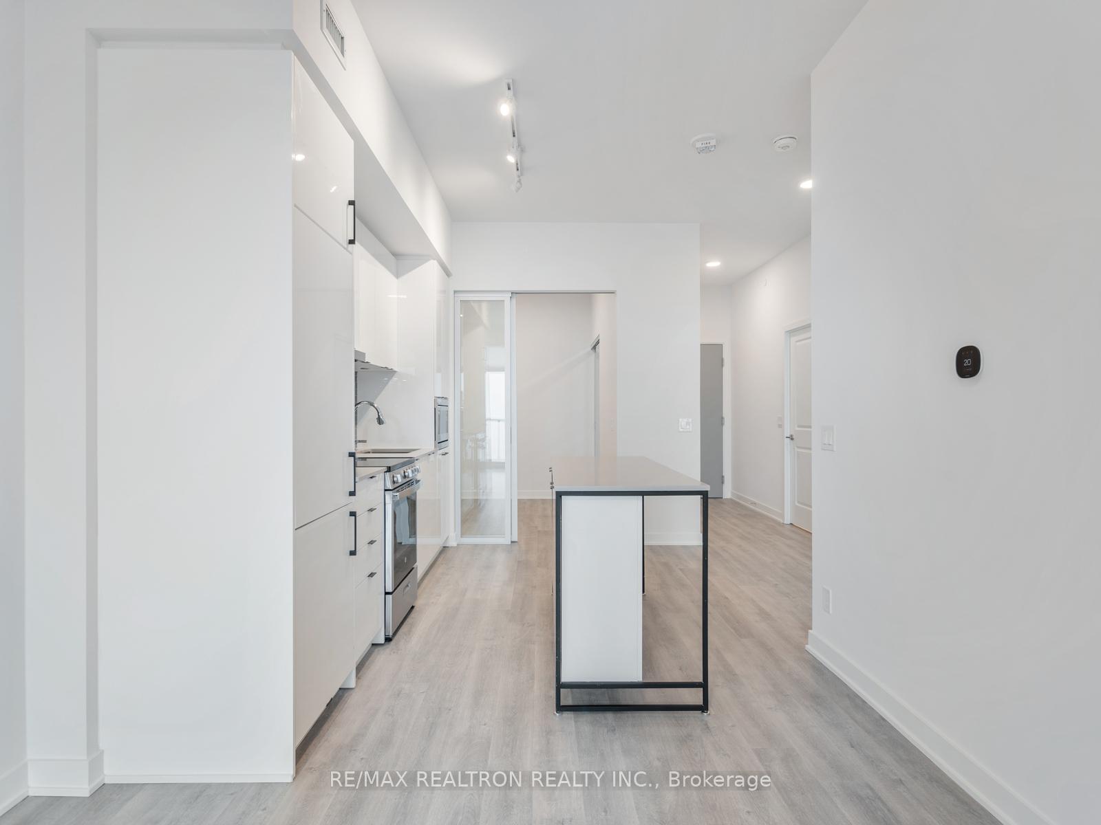 Photo 25 of Unit 2503, 30 Upper Mall Way, Vaughan, Brownridge — HOMEH