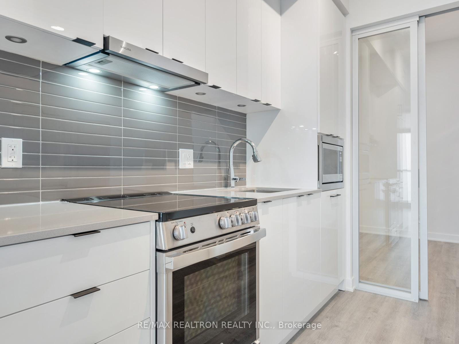 Photo 19 of Unit 2503, 30 Upper Mall Way, Vaughan, Brownridge — HOMEH