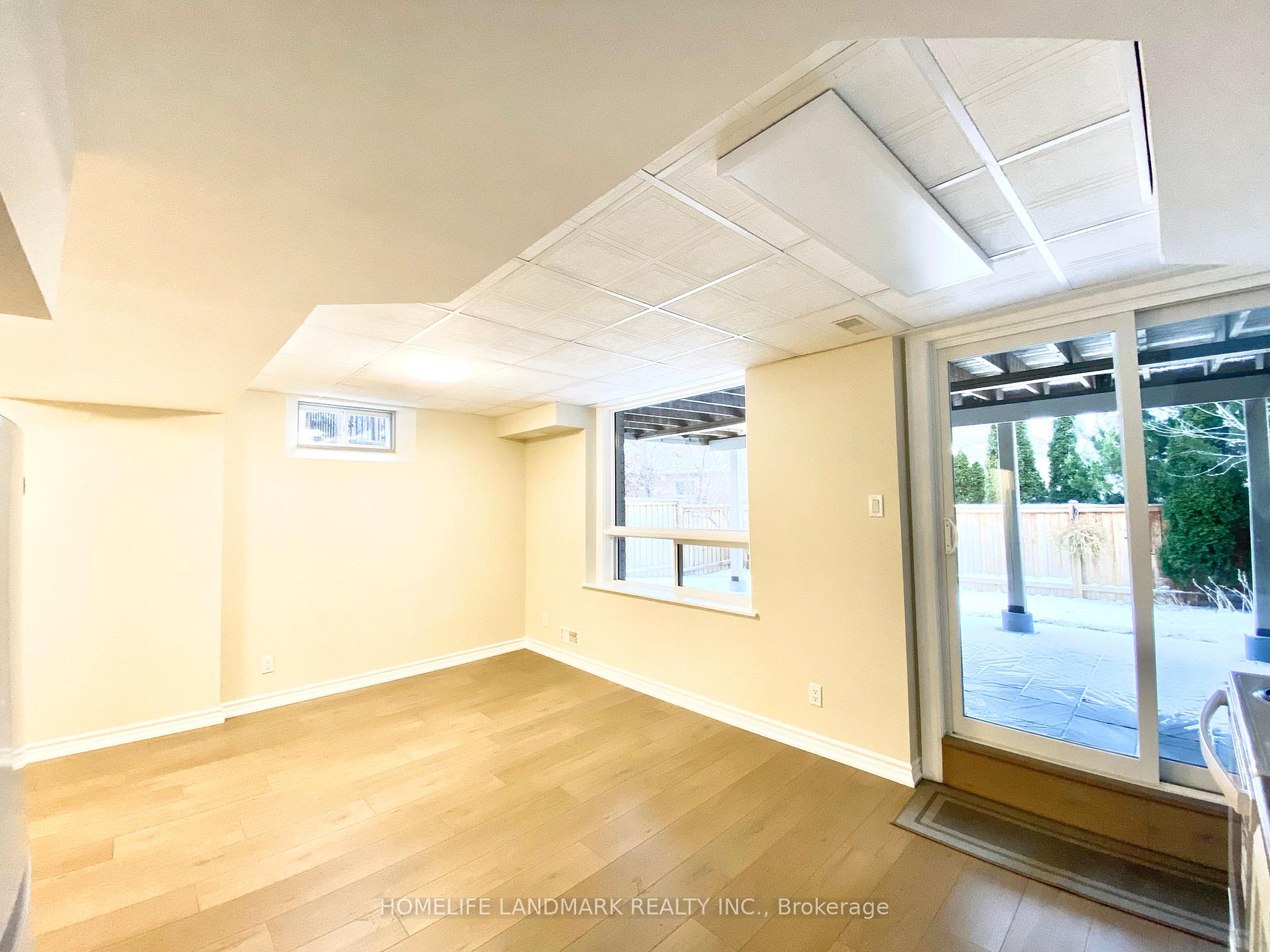 Photo 2 of Unit Bsmt, 129 Primeau Drive, Aurora, Aurora Grove — HOMEH