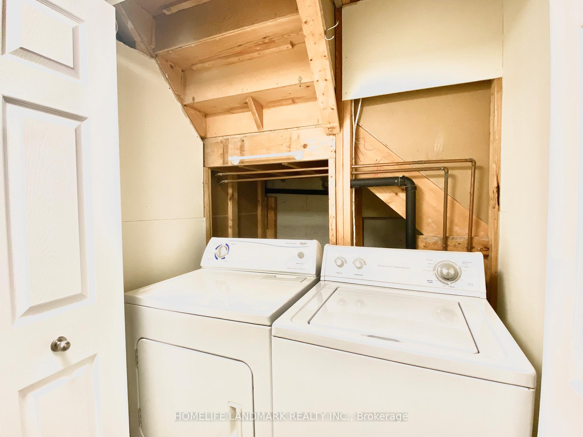 Photo 14 of Unit Bsmt, 129 Primeau Drive, Aurora, Aurora Grove — HOMEH