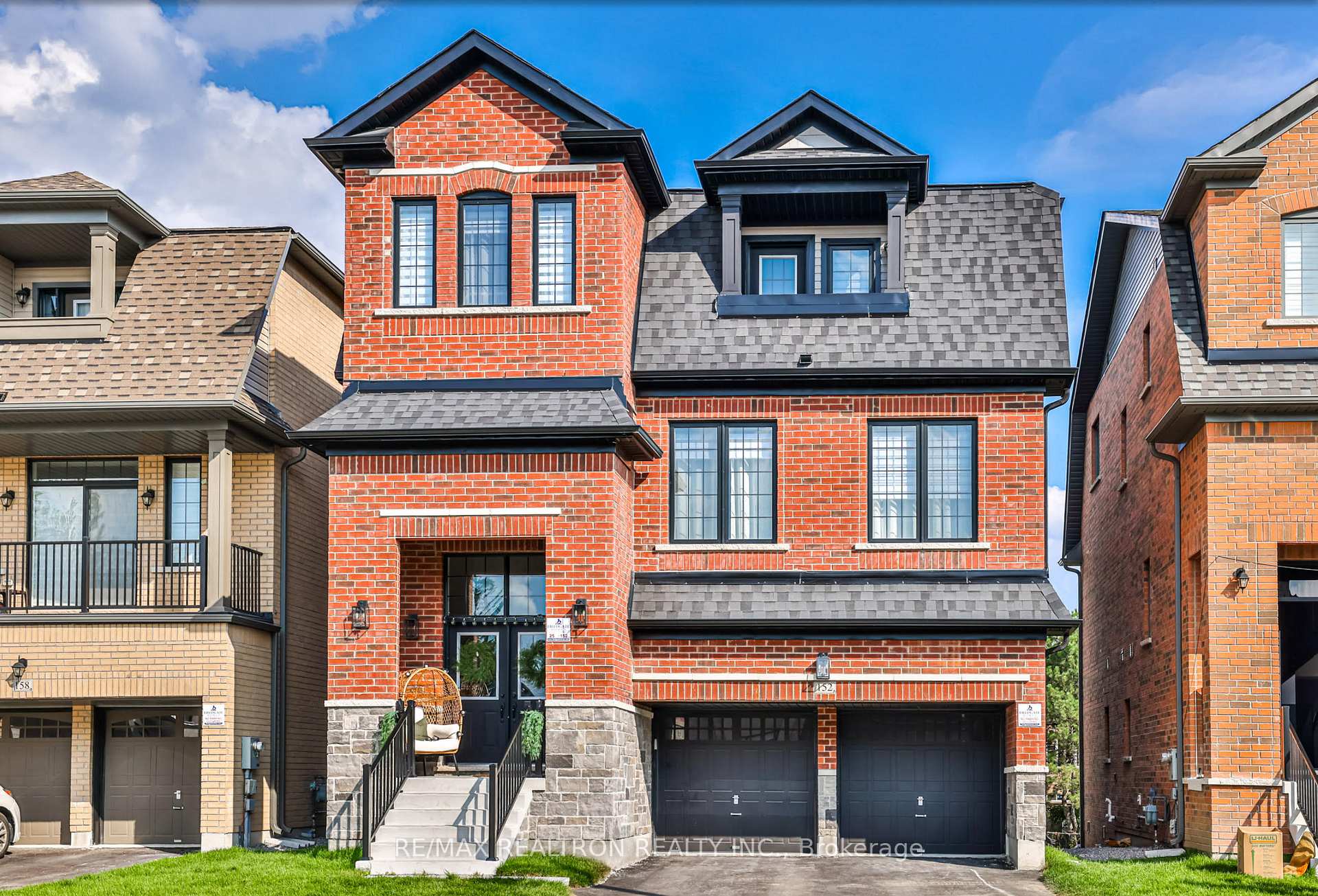 Front of 152 Coldwell Bay Circle