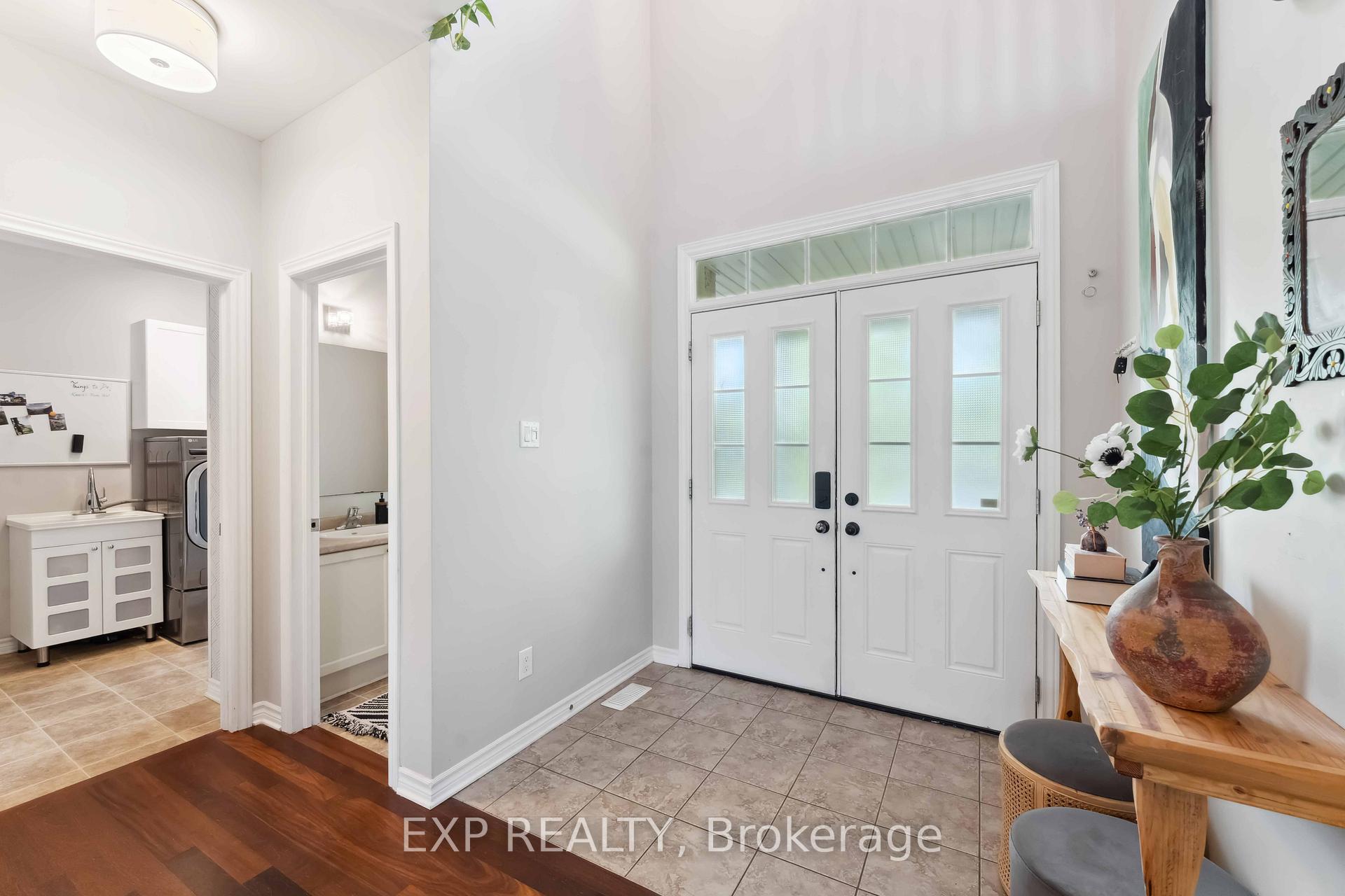 Photo 2 of 6925 Mary Anne Drive, Ottawa, Greely — HOMEH