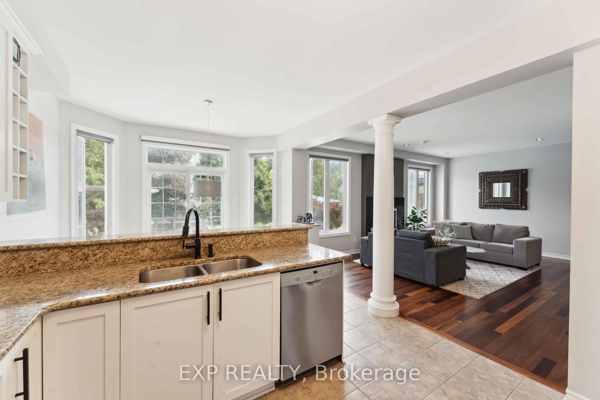 Photo 9 of 6925 Mary Anne Drive, Ottawa, Greely — HOMEH