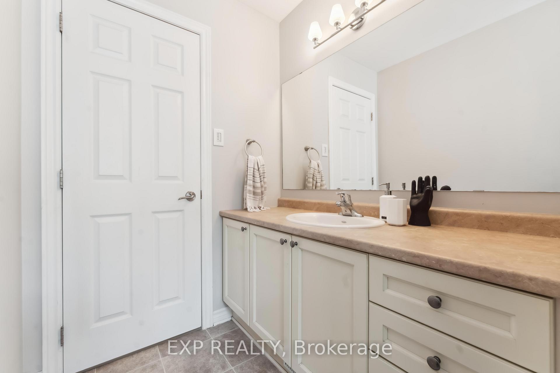 Photo 24 of 6925 Mary Anne Drive, Ottawa, Greely — HOMEH