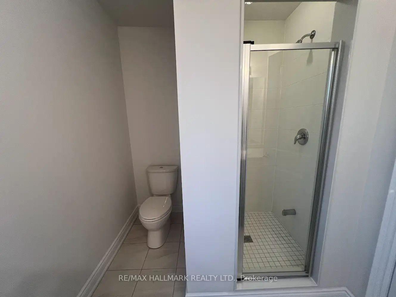 Photo 2 of 111 Tennant Circle, Vaughan, Vellore Village — HOMEH