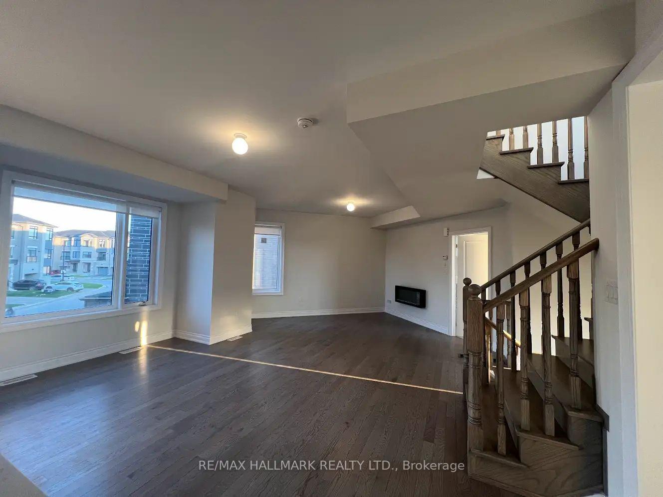 Photo 9 of 111 Tennant Circle, Vaughan, Vellore Village — HOMEH