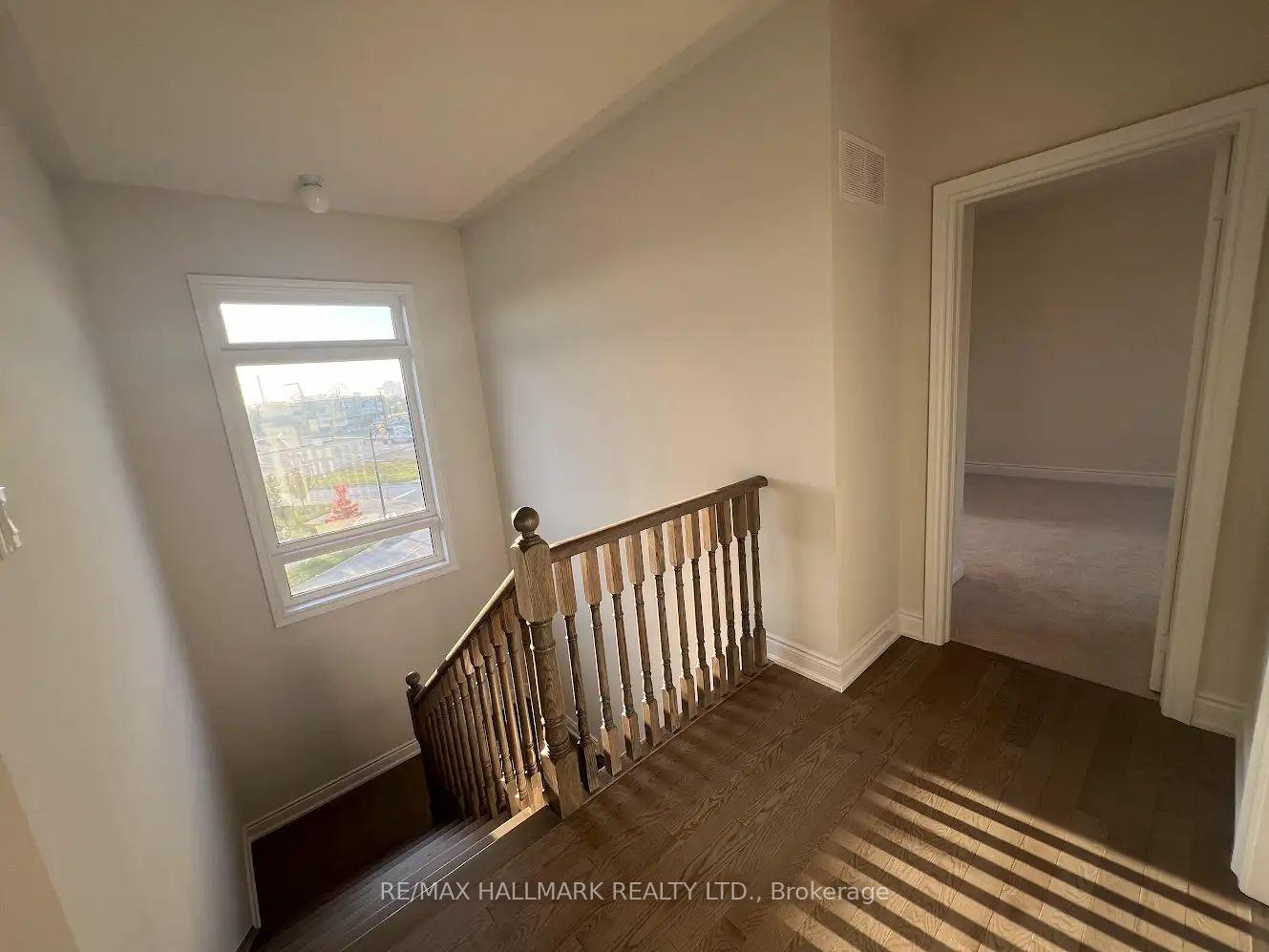 Photo 22 of 111 Tennant Circle, Vaughan, Vellore Village — HOMEH