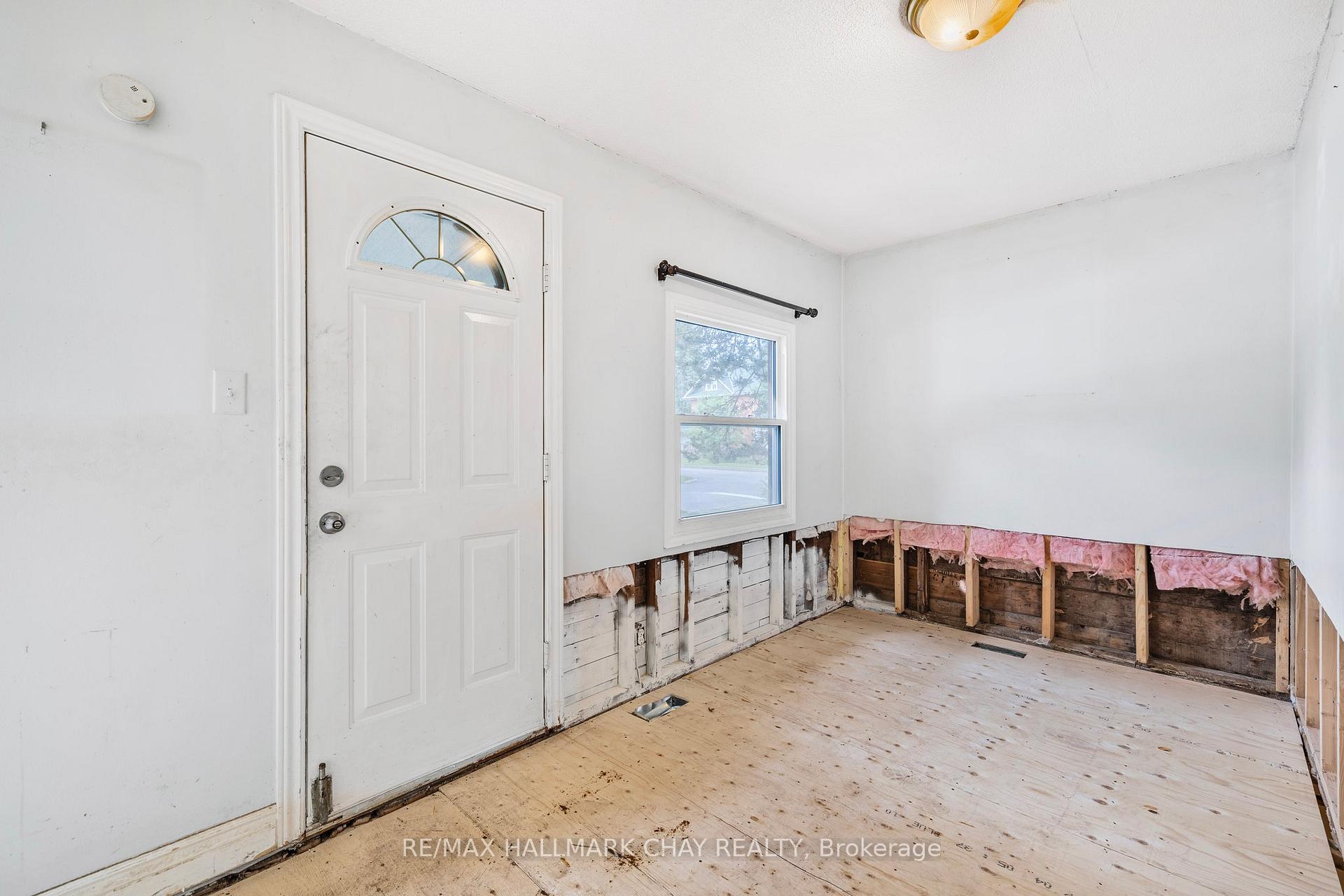 Photo 24 of 398 Hannah Street, Midland — HOMEH