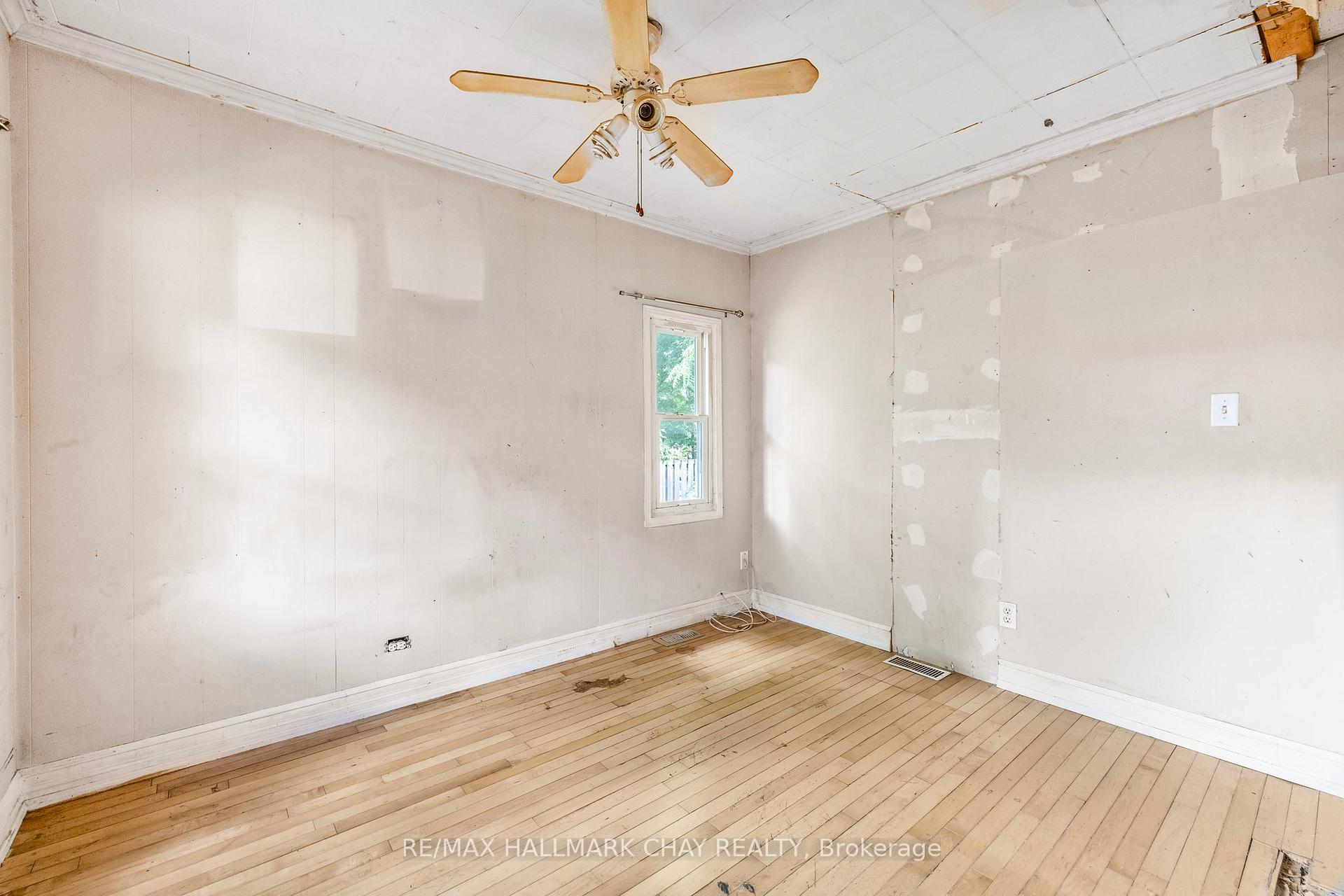 Photo 7 of 398 Hannah Street, Midland — HOMEH