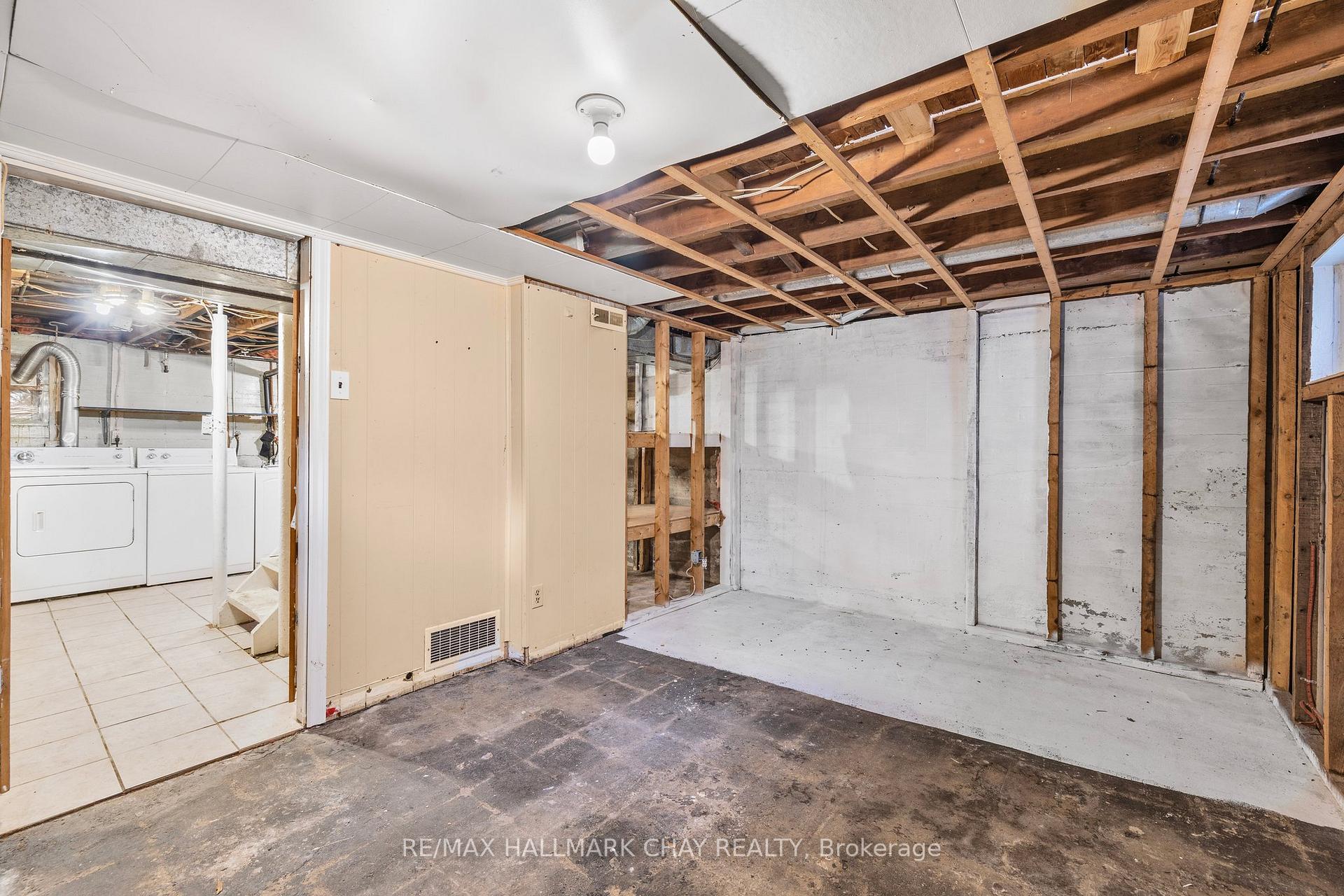 Photo 28 of 398 Hannah Street, Midland — HOMEH