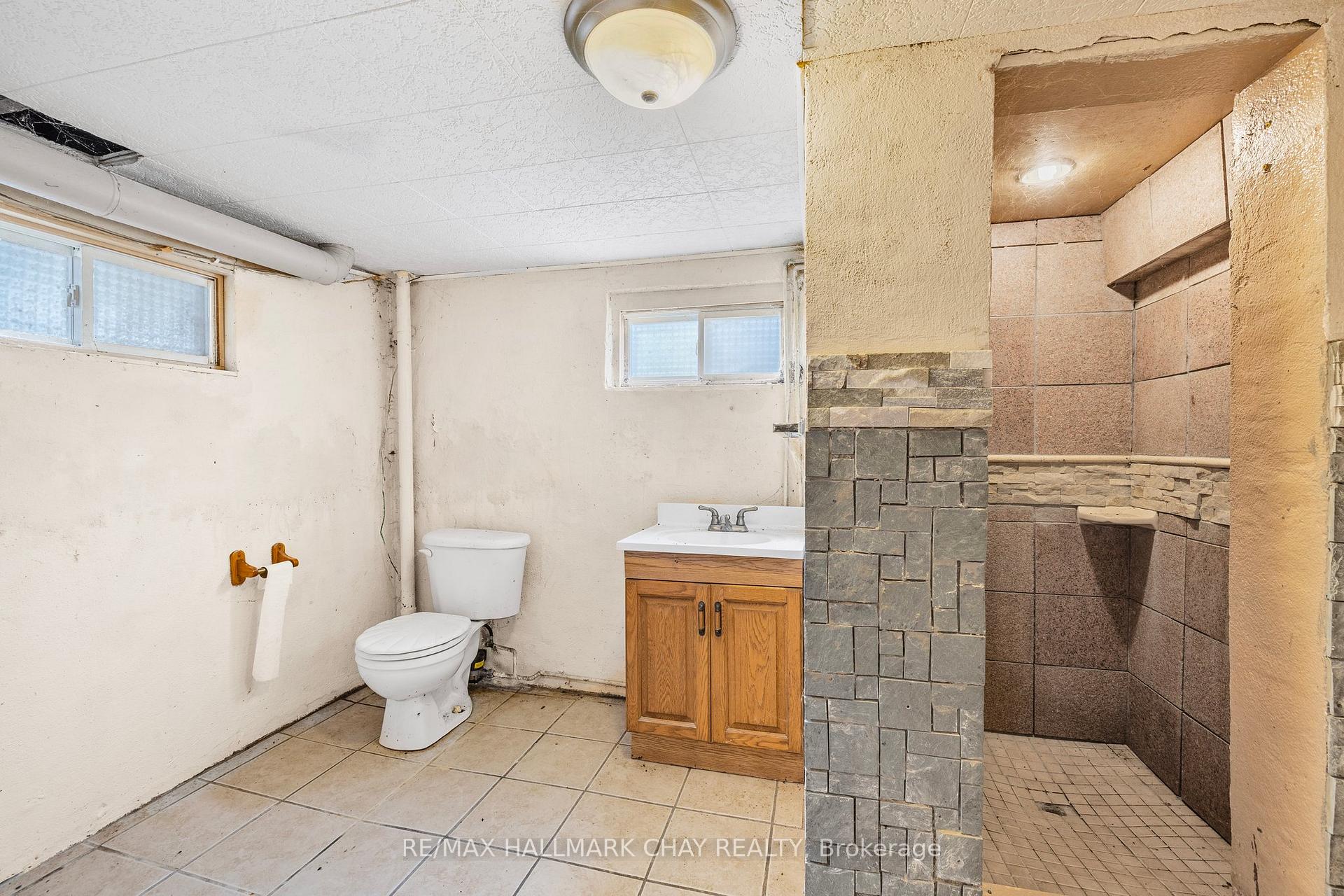 Photo 19 of 398 Hannah Street, Midland — HOMEH