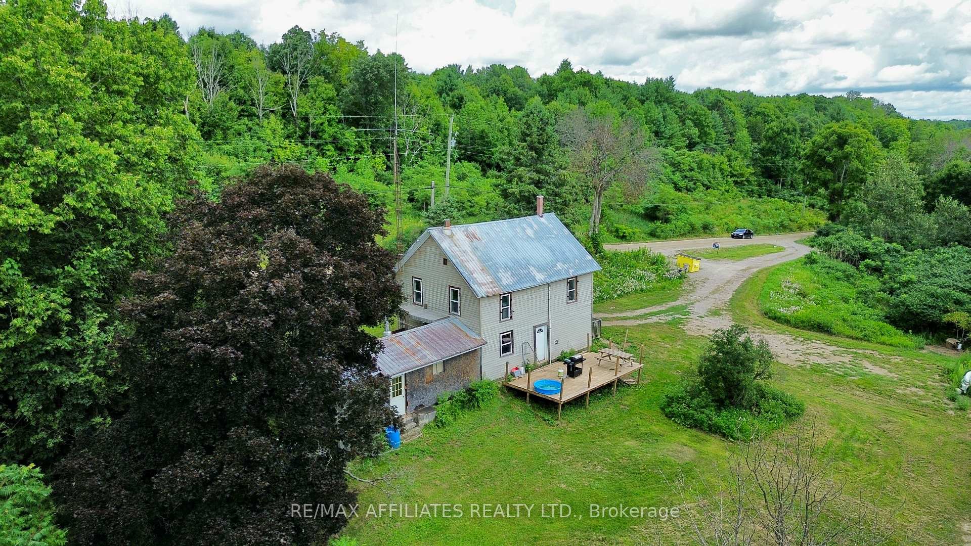 Photo 3 of 1505 Elm Tree Road, Frontenac, Frontenac Centre — HOMEH
