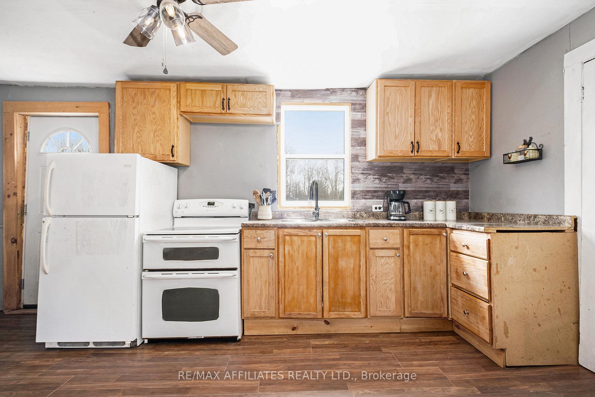 Photo 7 of 1505 Elm Tree Road, Frontenac, Frontenac Centre — HOMEH