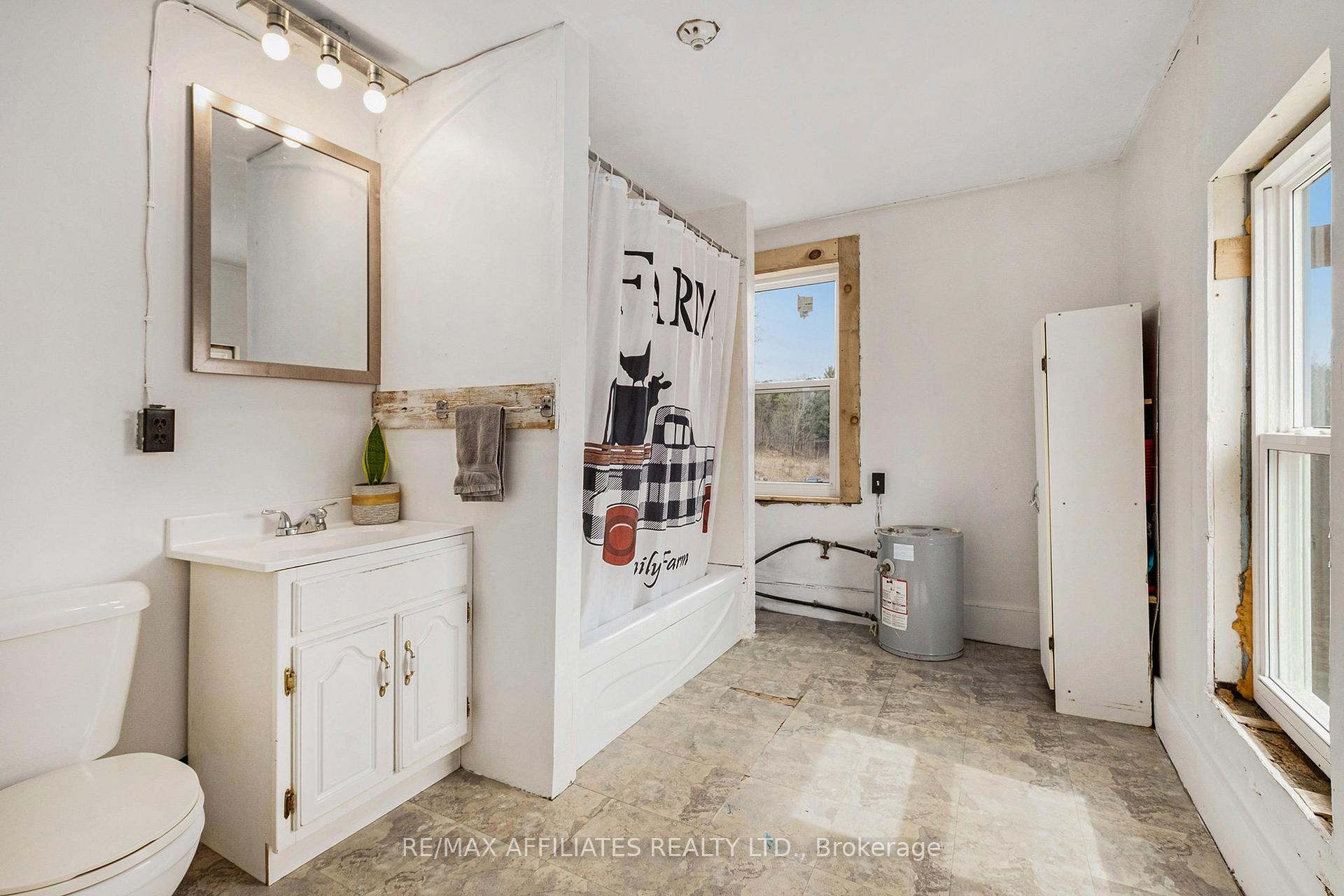 Photo 13 of 1505 Elm Tree Road, Frontenac, Frontenac Centre — HOMEH