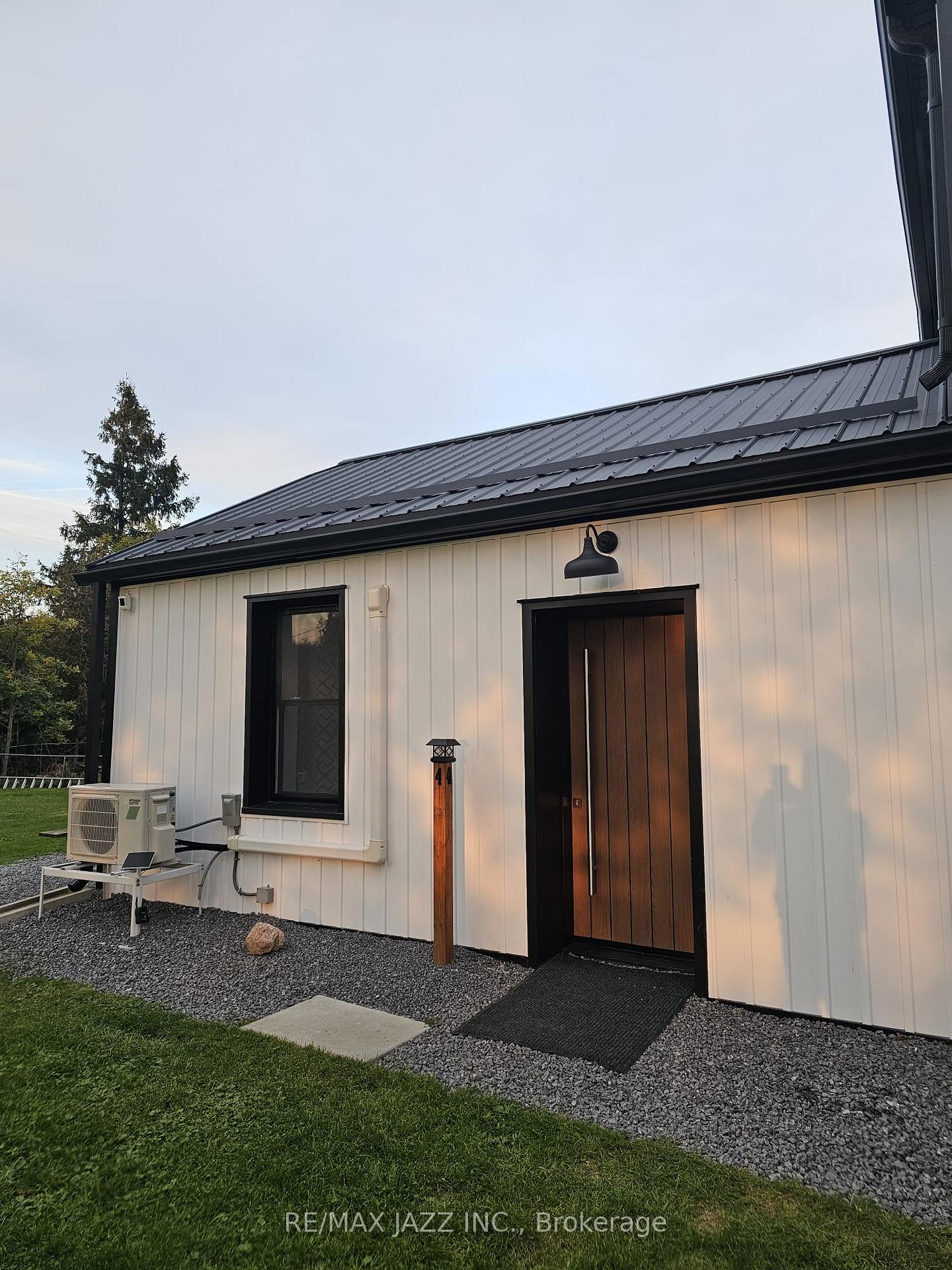 Photo 6 of Unit 4, 2 Boulton Street, Clarington, Rural Clarington — HOMEH