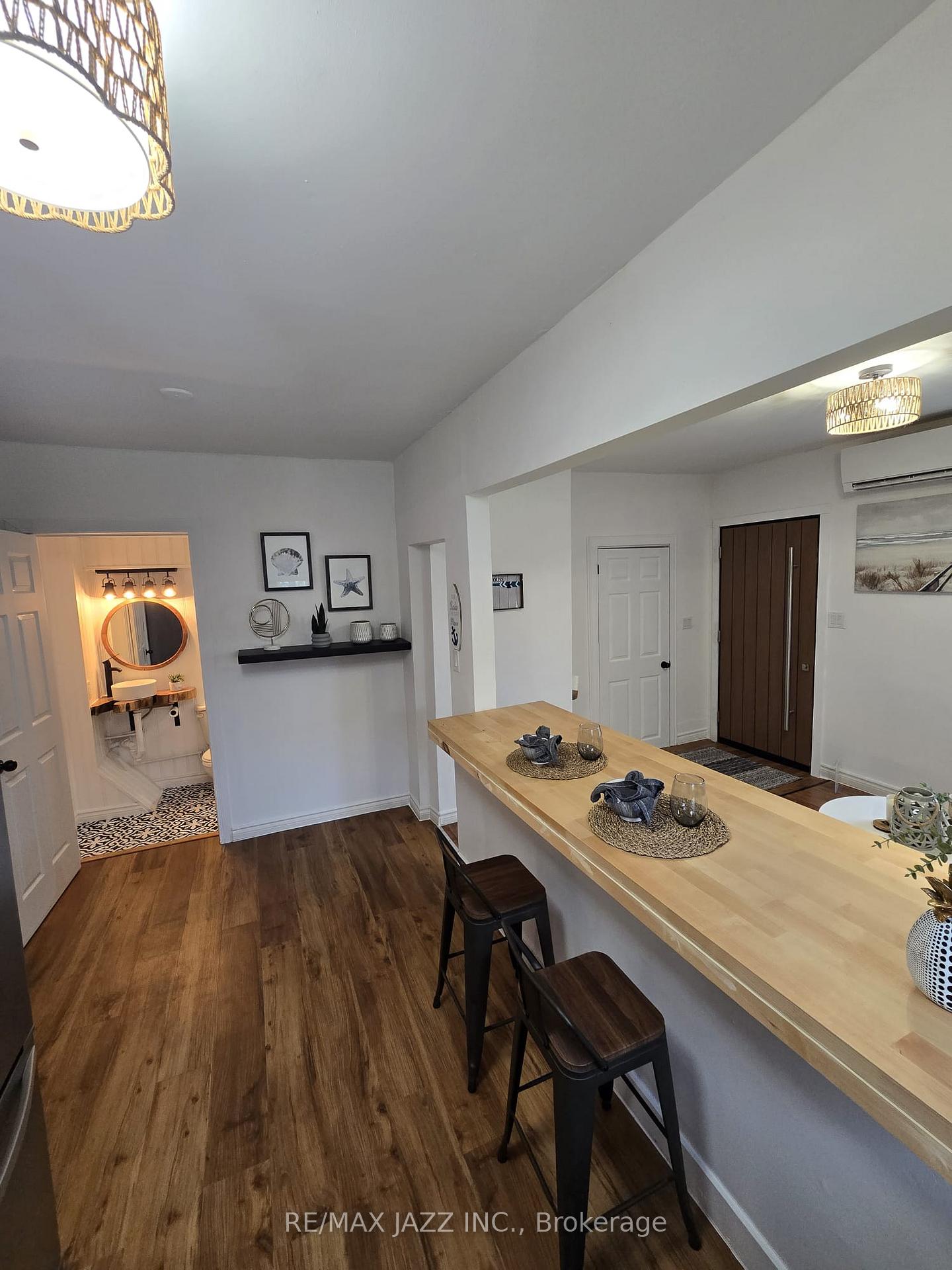 Photo 11 of Unit 4, 2 Boulton Street, Clarington, Rural Clarington — HOMEH