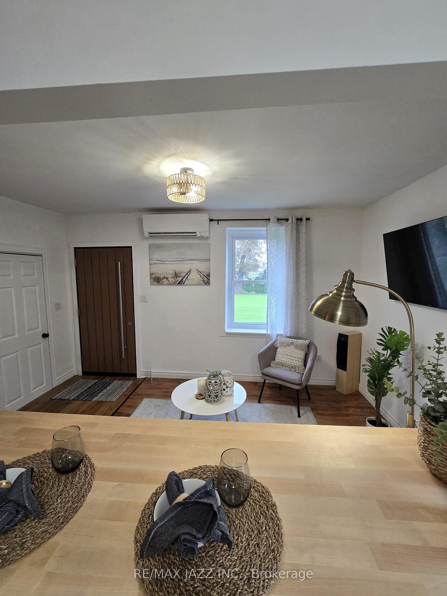 Photo 8 of Unit 4, 2 Boulton Street, Clarington, Rural Clarington — HOMEH