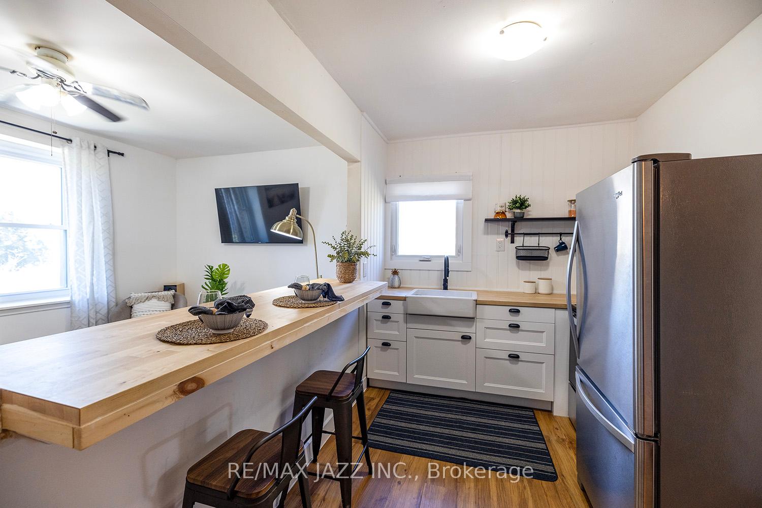 Photo 7 of Unit 4, 2 Boulton Street, Clarington, Rural Clarington — HOMEH