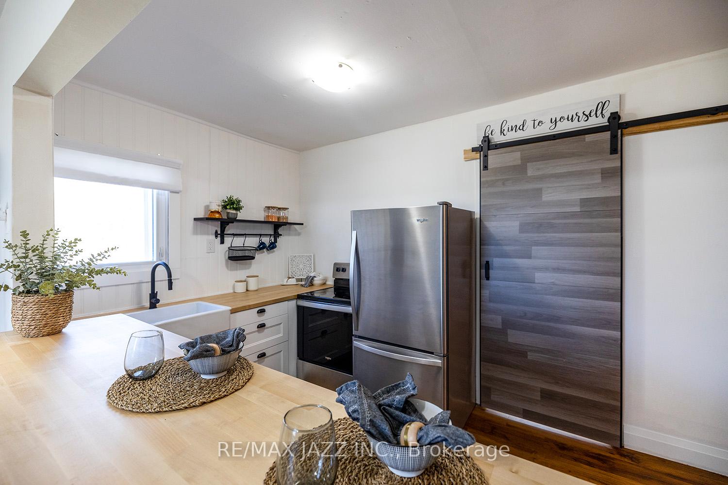 Photo 5 of Unit 4, 2 Boulton Street, Clarington, Rural Clarington — HOMEH