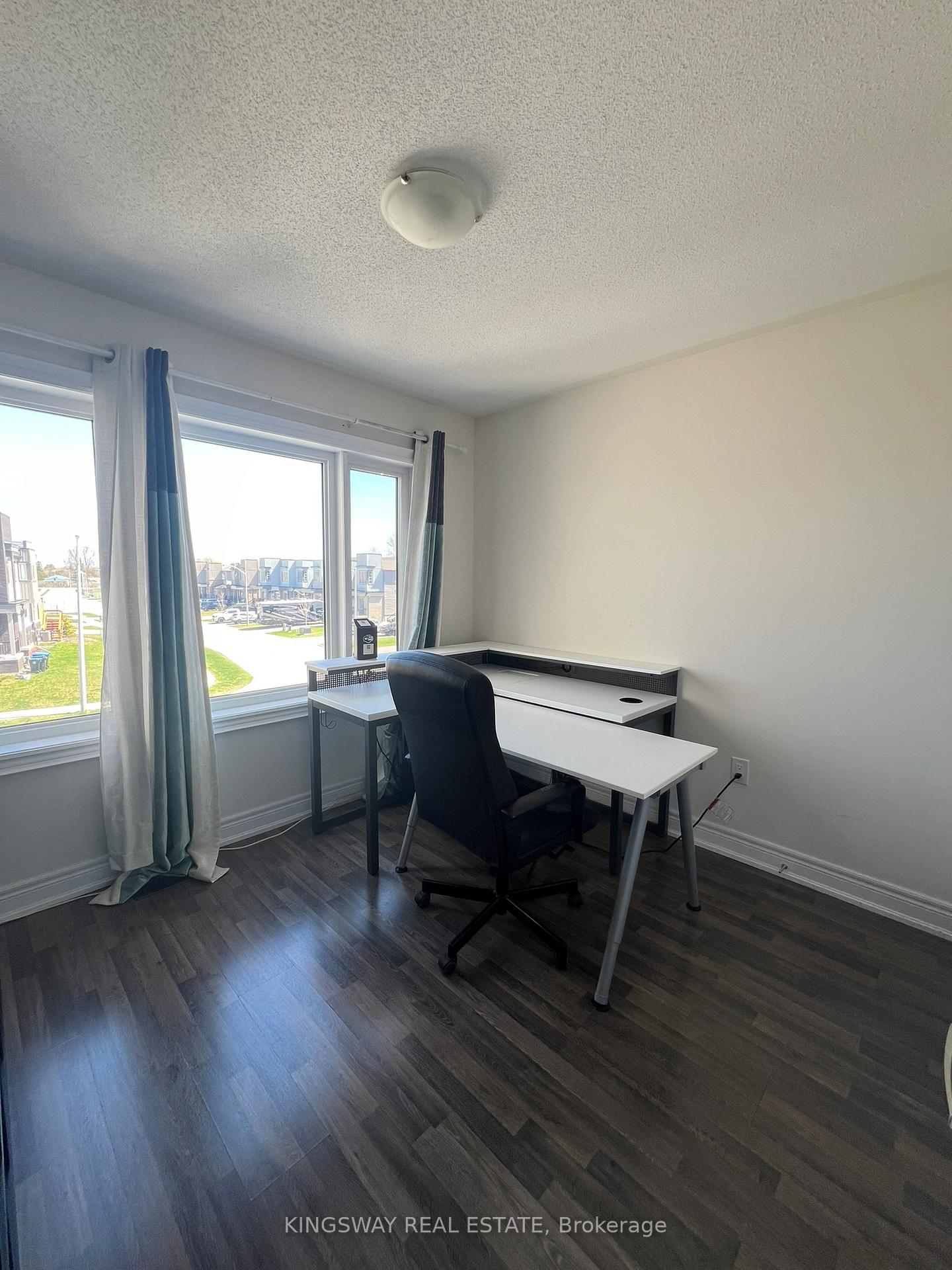Photo 11 of 255 Atkinson Street, Clearview, Stayner — HOMEH