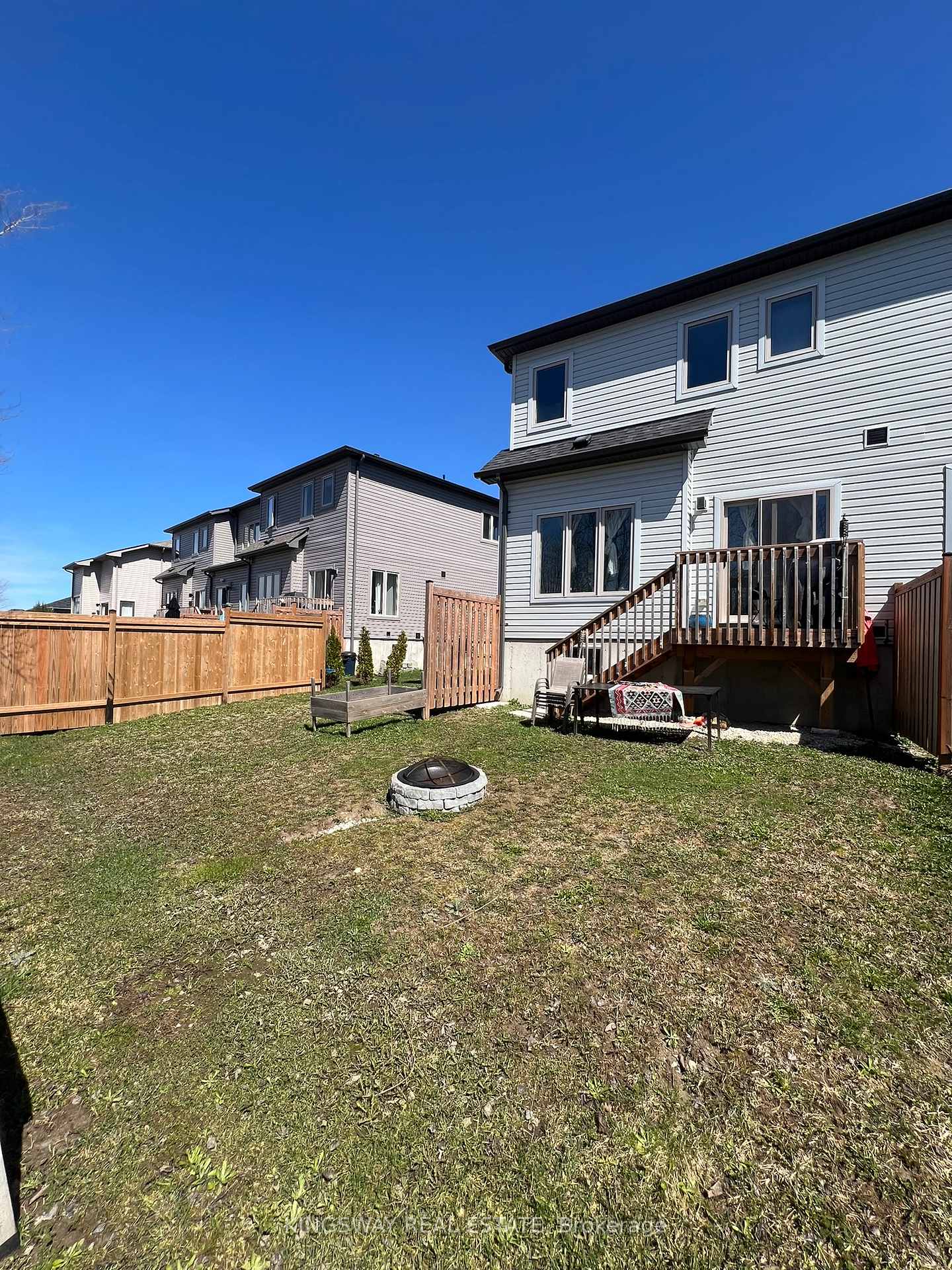 Photo 31 of 255 Atkinson Street, Clearview, Stayner — HOMEH