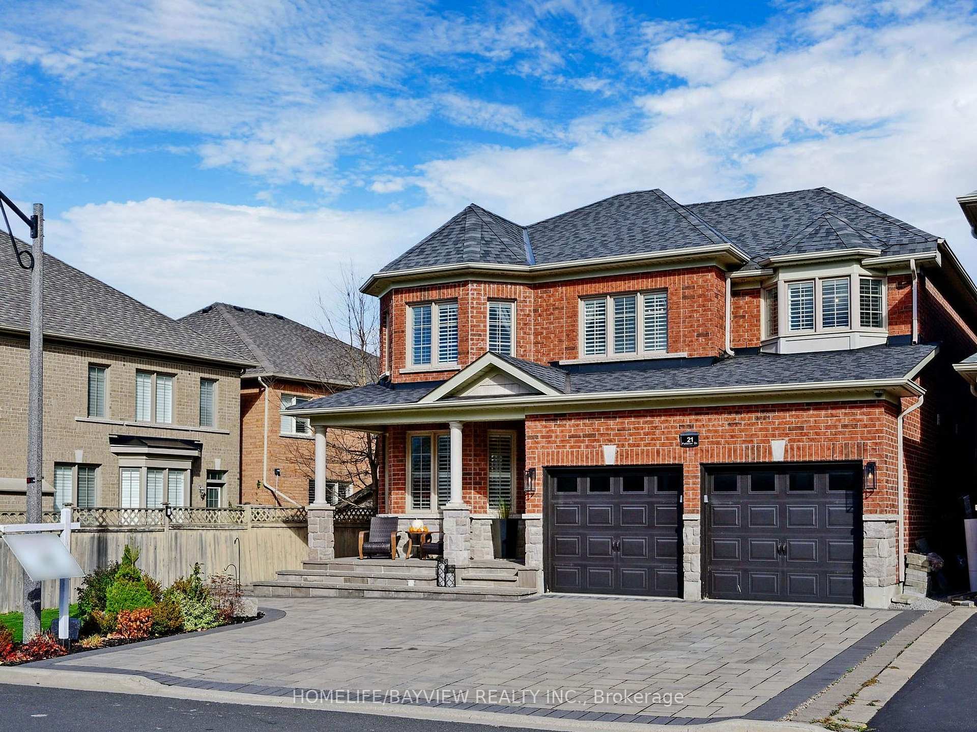 Photo 13 of 21 Pelister Drive, Markham, Greensborough — HOMEH