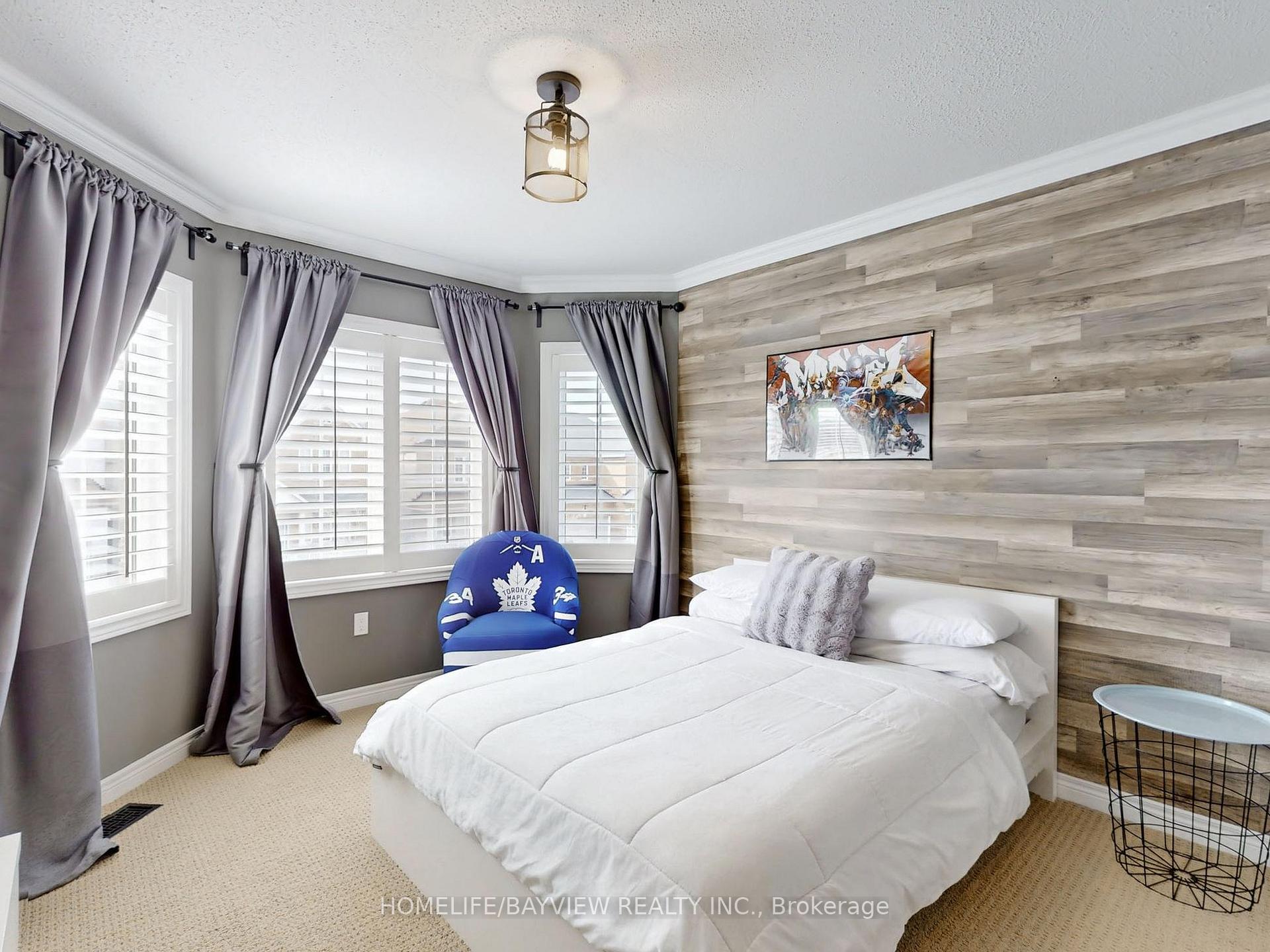 Photo 19 of 21 Pelister Drive, Markham, Greensborough — HOMEH