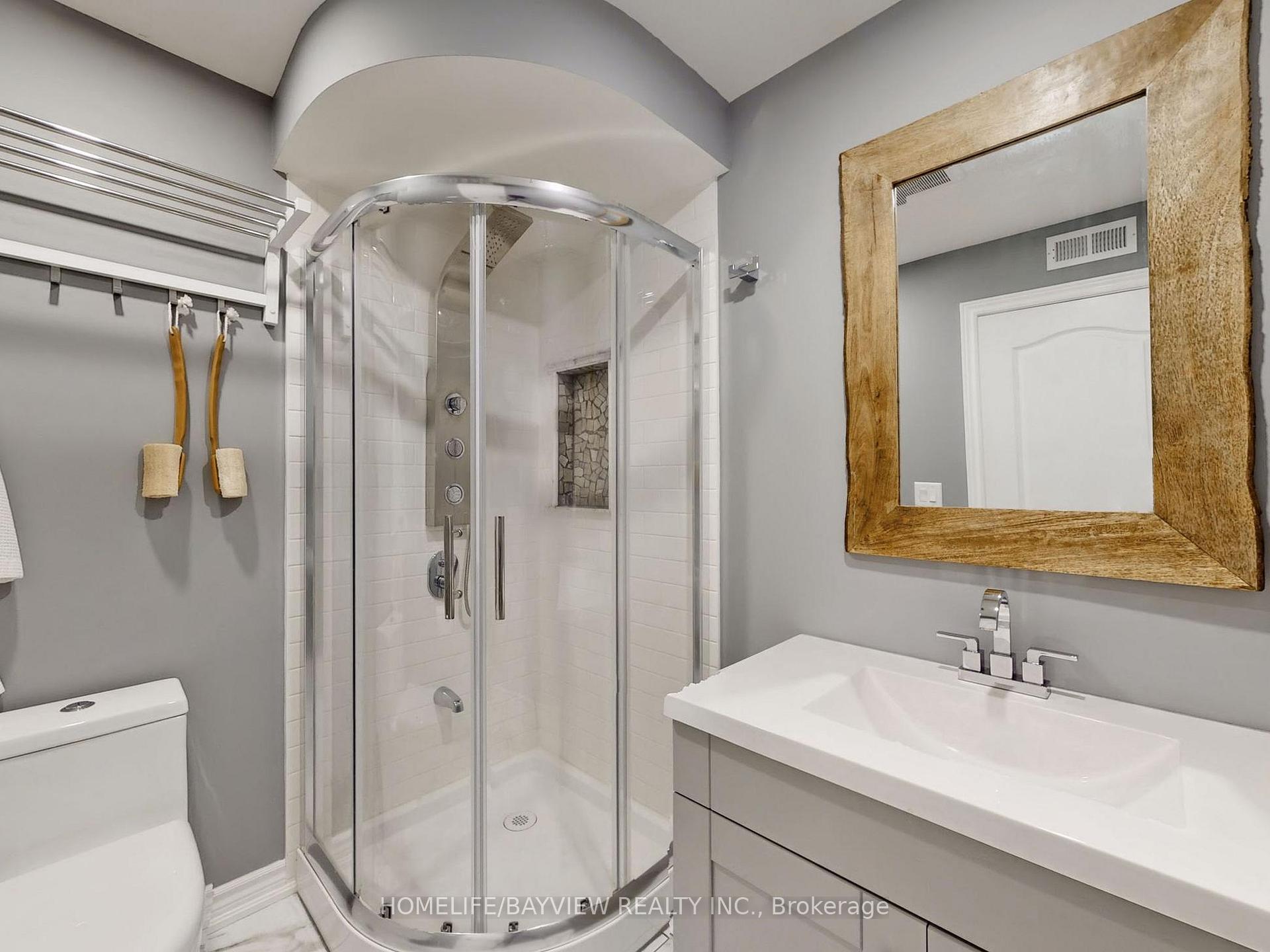 Photo 33 of 21 Pelister Drive, Markham, Greensborough — HOMEH