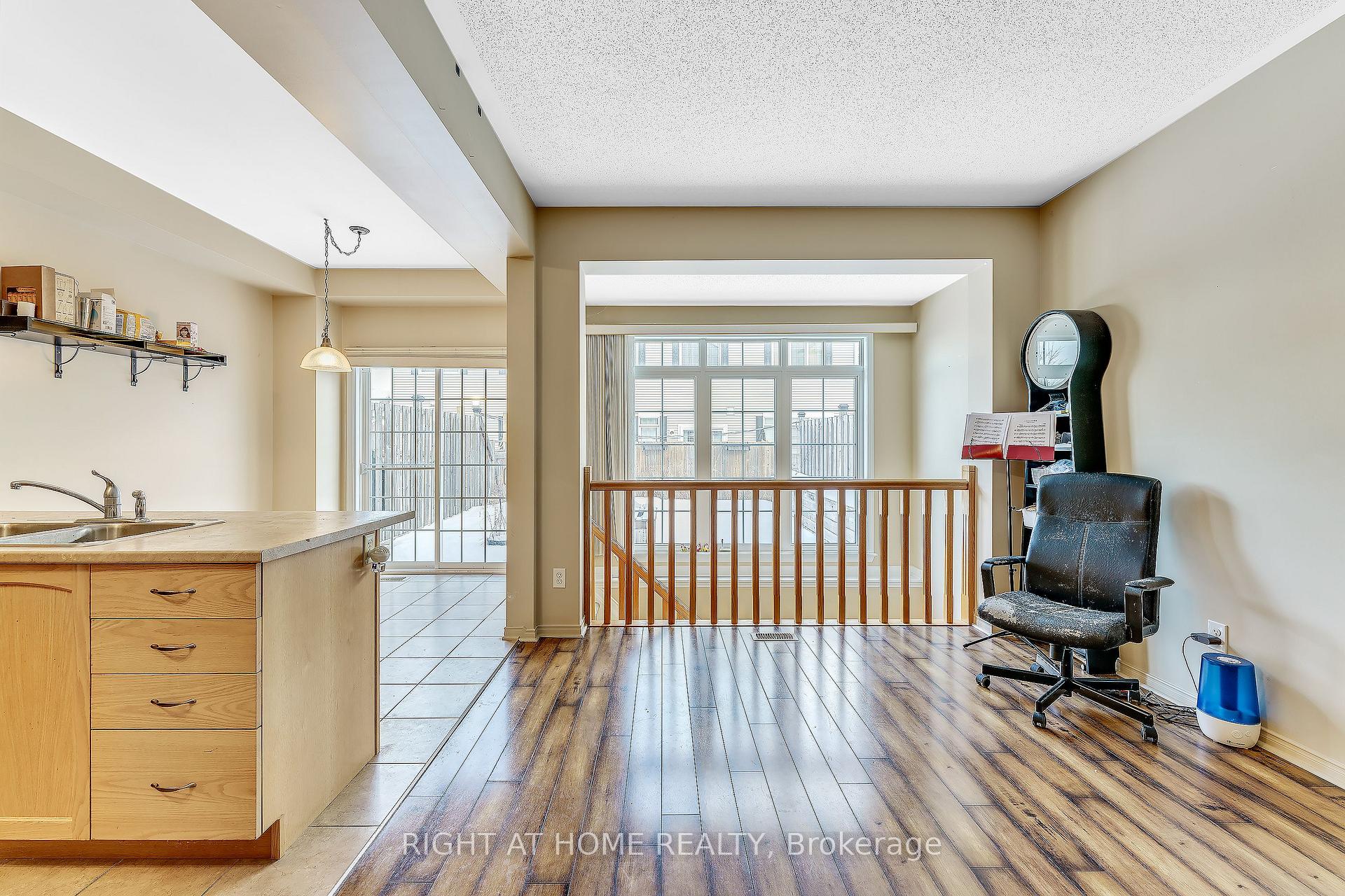 Photo 16 of 549 Ashbourne Crescent, Ottawa, Barrhaven - Stonebridge — HOMEH