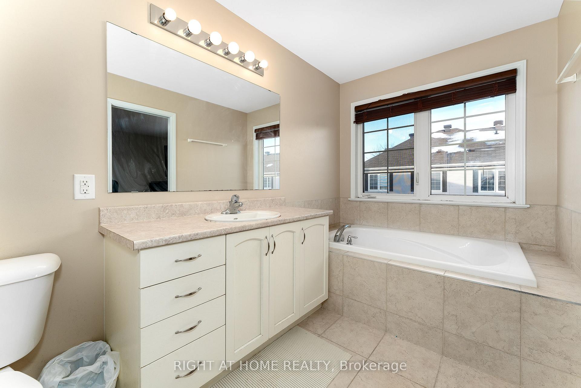 Photo 24 of 549 Ashbourne Crescent, Ottawa, Barrhaven - Stonebridge — HOMEH