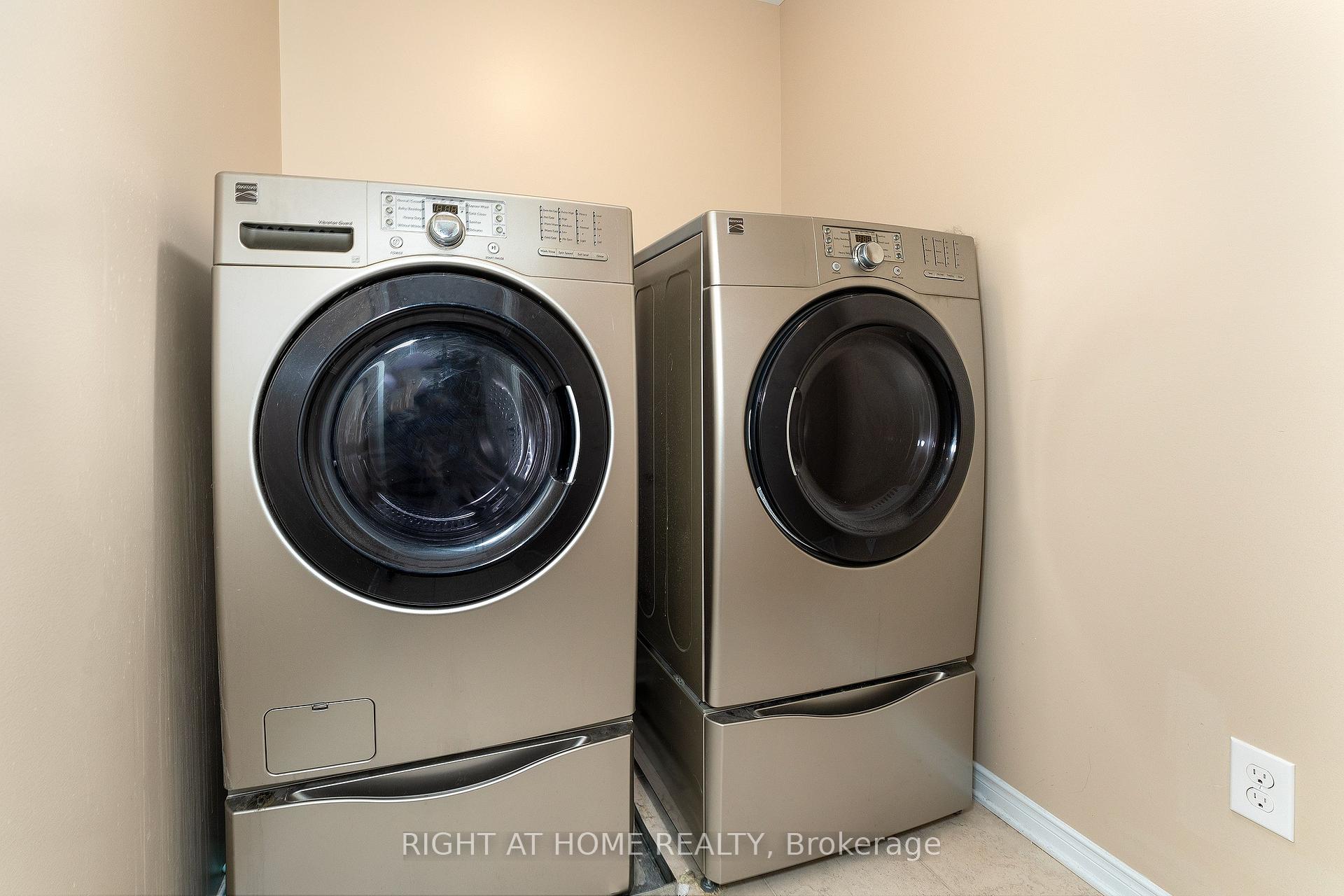 Photo 30 of 549 Ashbourne Crescent, Ottawa, Barrhaven - Stonebridge — HOMEH
