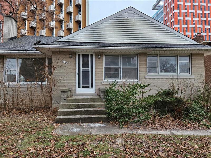Photo 3 of 239 Hemlock Street, Waterloo — HOMEH