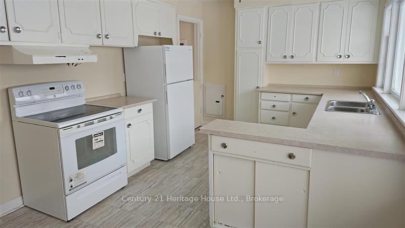 Photo 2 of 239 Hemlock Street, Waterloo — HOMEH