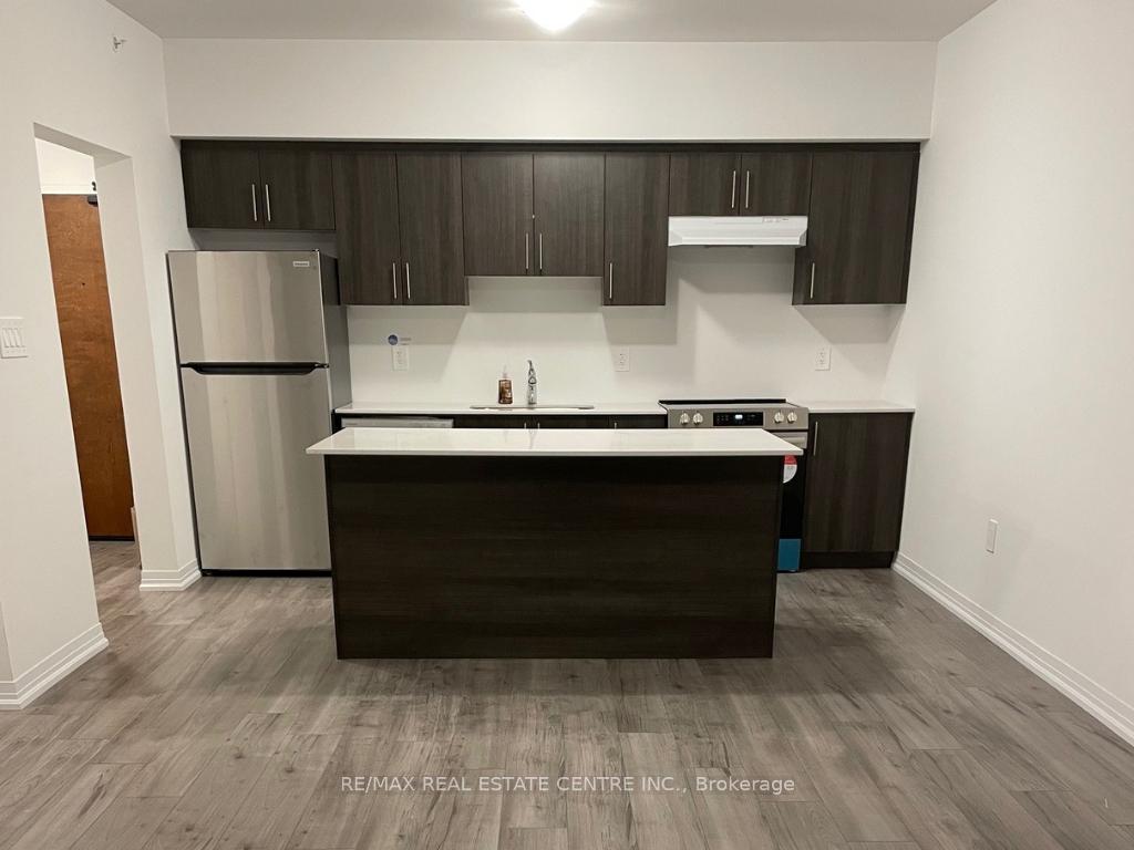 Photo 3 of Unit 304, 15 Kneeshaw Drive, Barrie, Painswick South — HOMEH