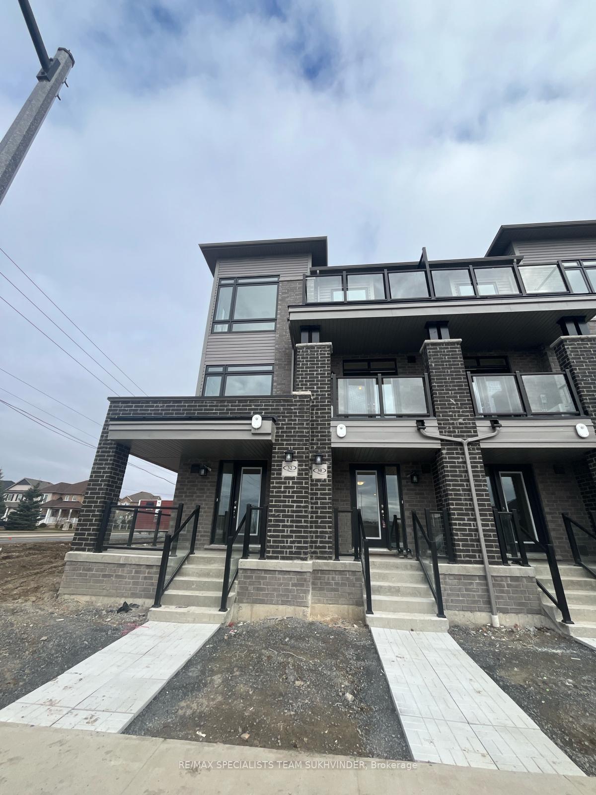Front of 30 Esquire Way