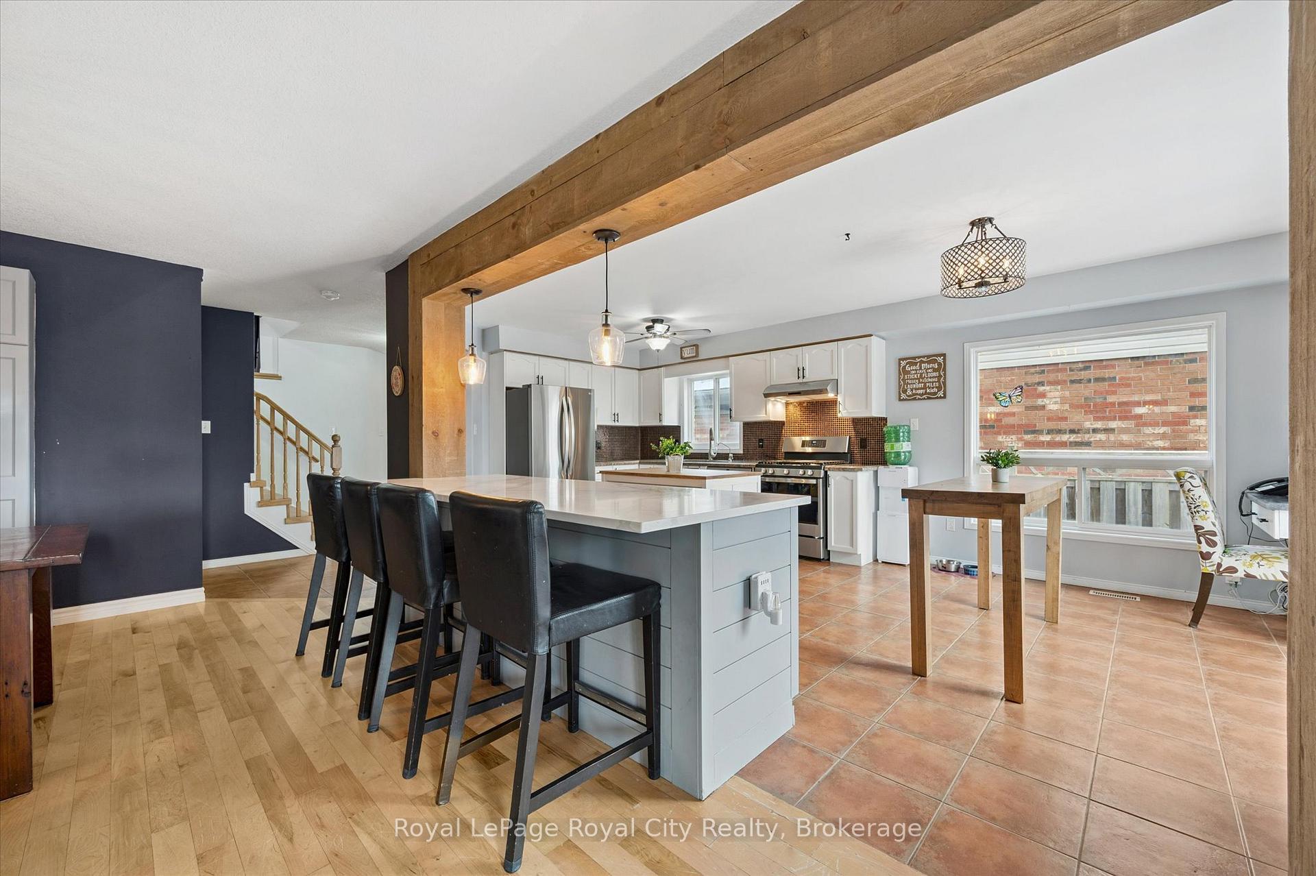 Photo 9 of 6 Berry Drive, Guelph, Kortright Hills — HOMEH