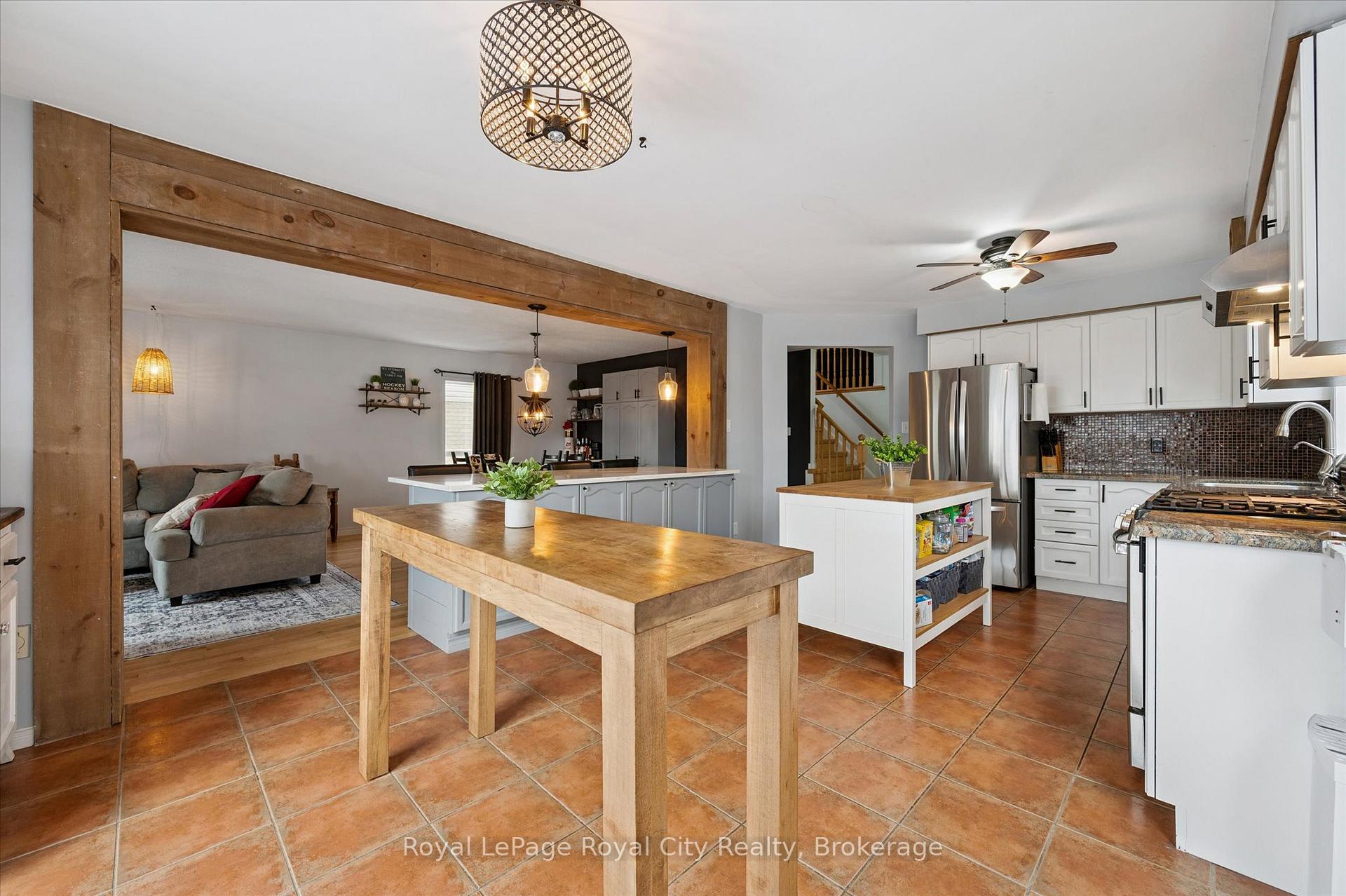 Photo 17 of 6 Berry Drive, Guelph, Kortright Hills — HOMEH