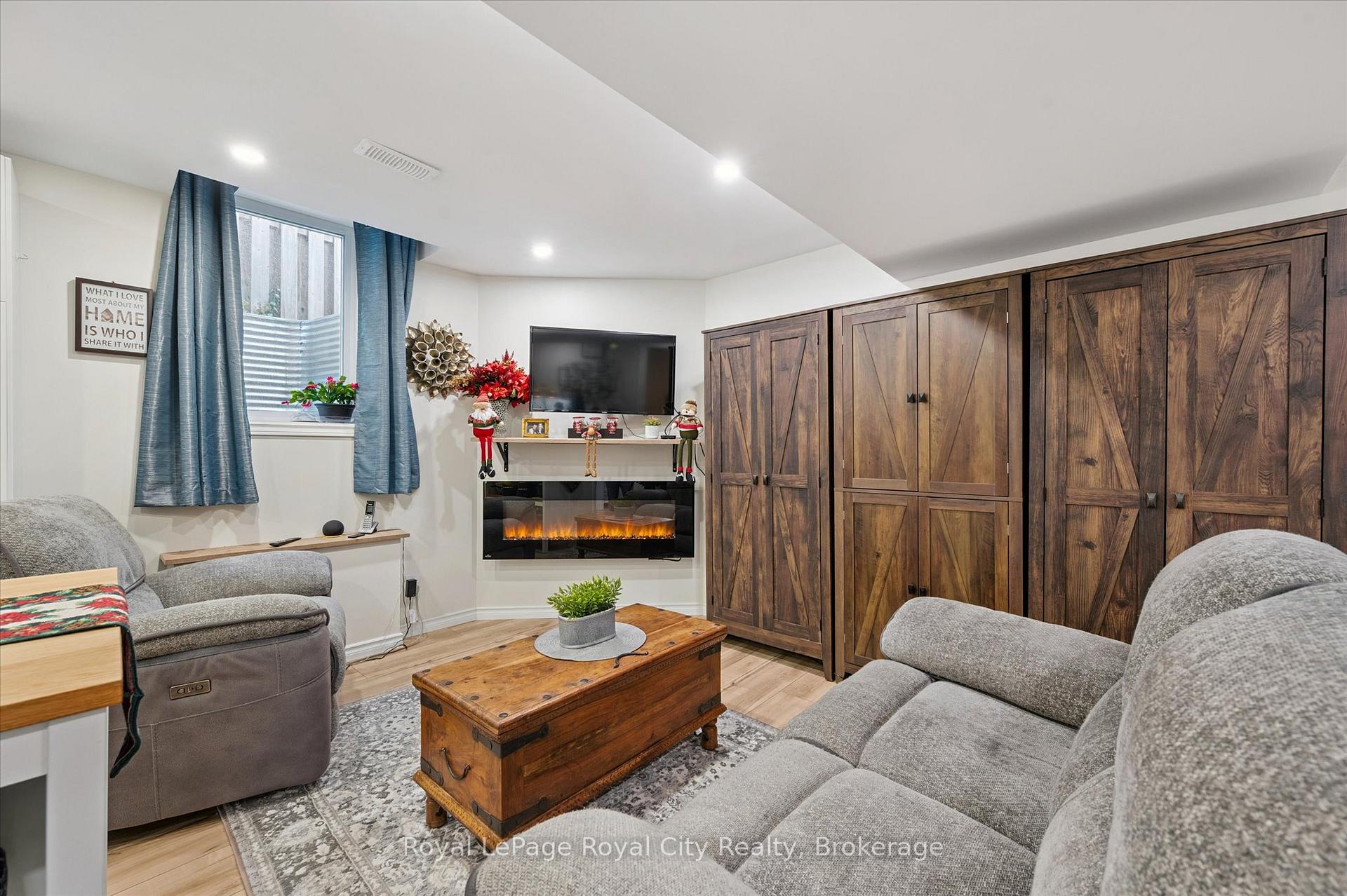 Photo 30 of 6 Berry Drive, Guelph, Kortright Hills — HOMEH