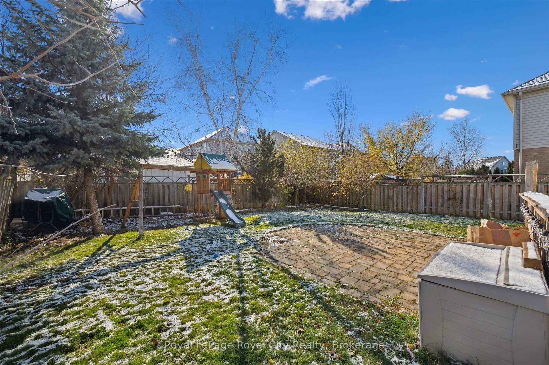 Photo 33 of 6 Berry Drive, Guelph, Kortright Hills — HOMEH