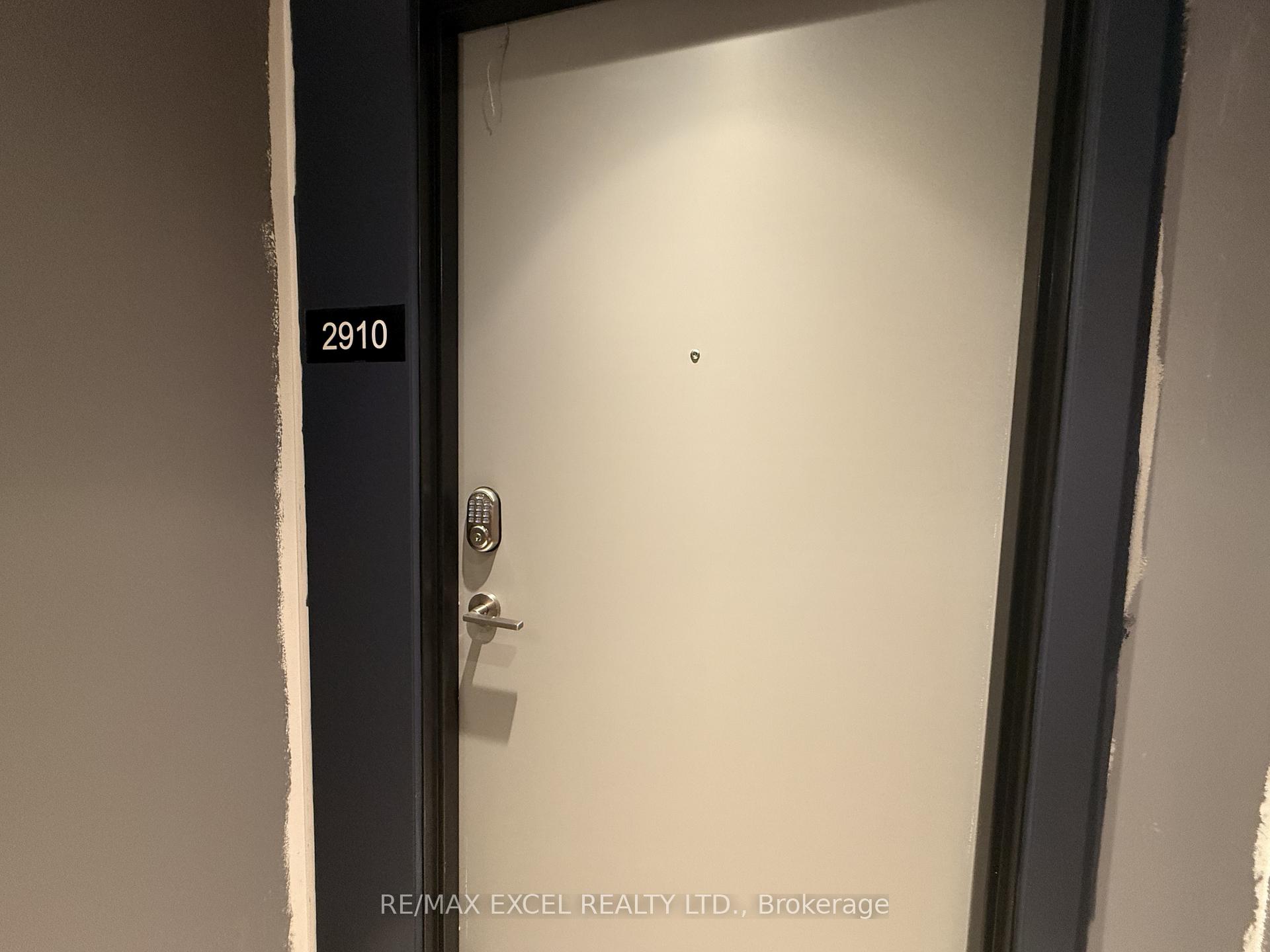 Photo 4 of Unit 2910, 30 Upper Mall Way, Vaughan, Brownridge — HOMEH