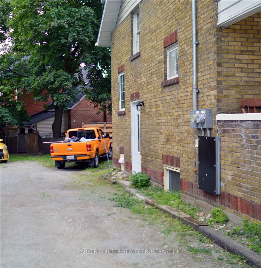 Photo 7 of 29 Ross Street, Barrie, City Centre — HOMEH