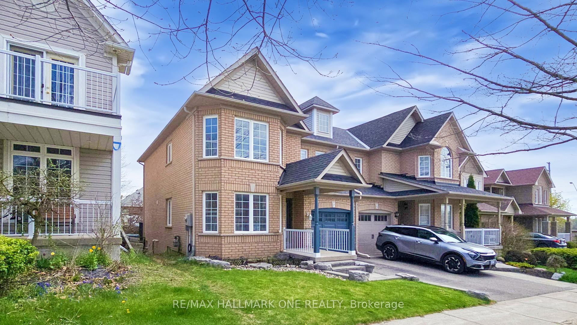 Photo 3 of 7 Laurendale Avenue, Georgina, Keswick South — HOMEH