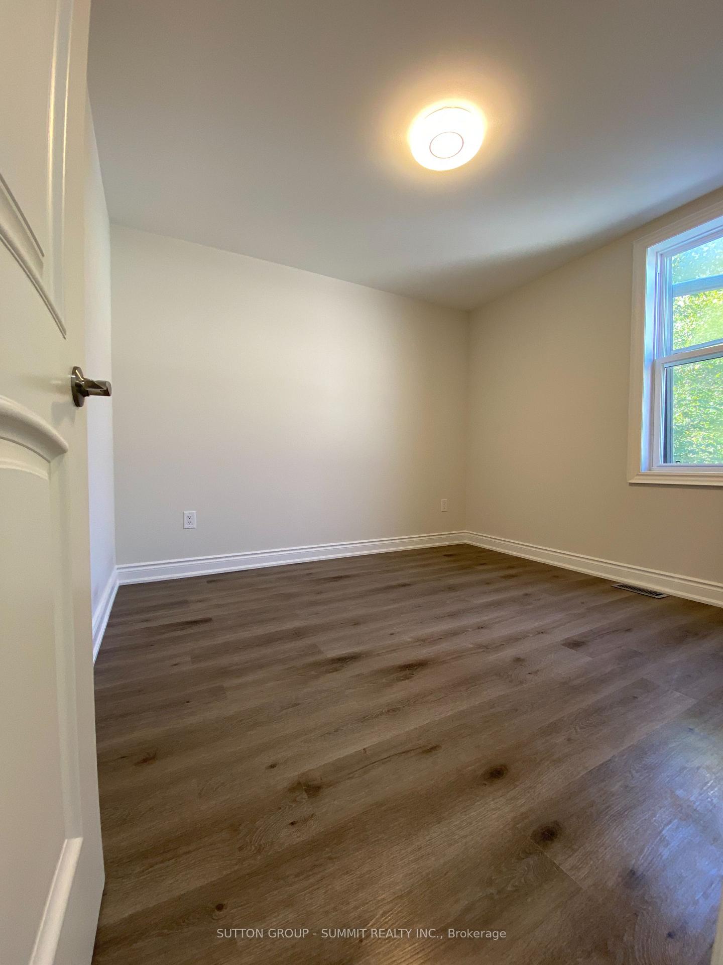 Photo 4 of Unit 7, 239 Main Street, King, Schomberg — HOMEH