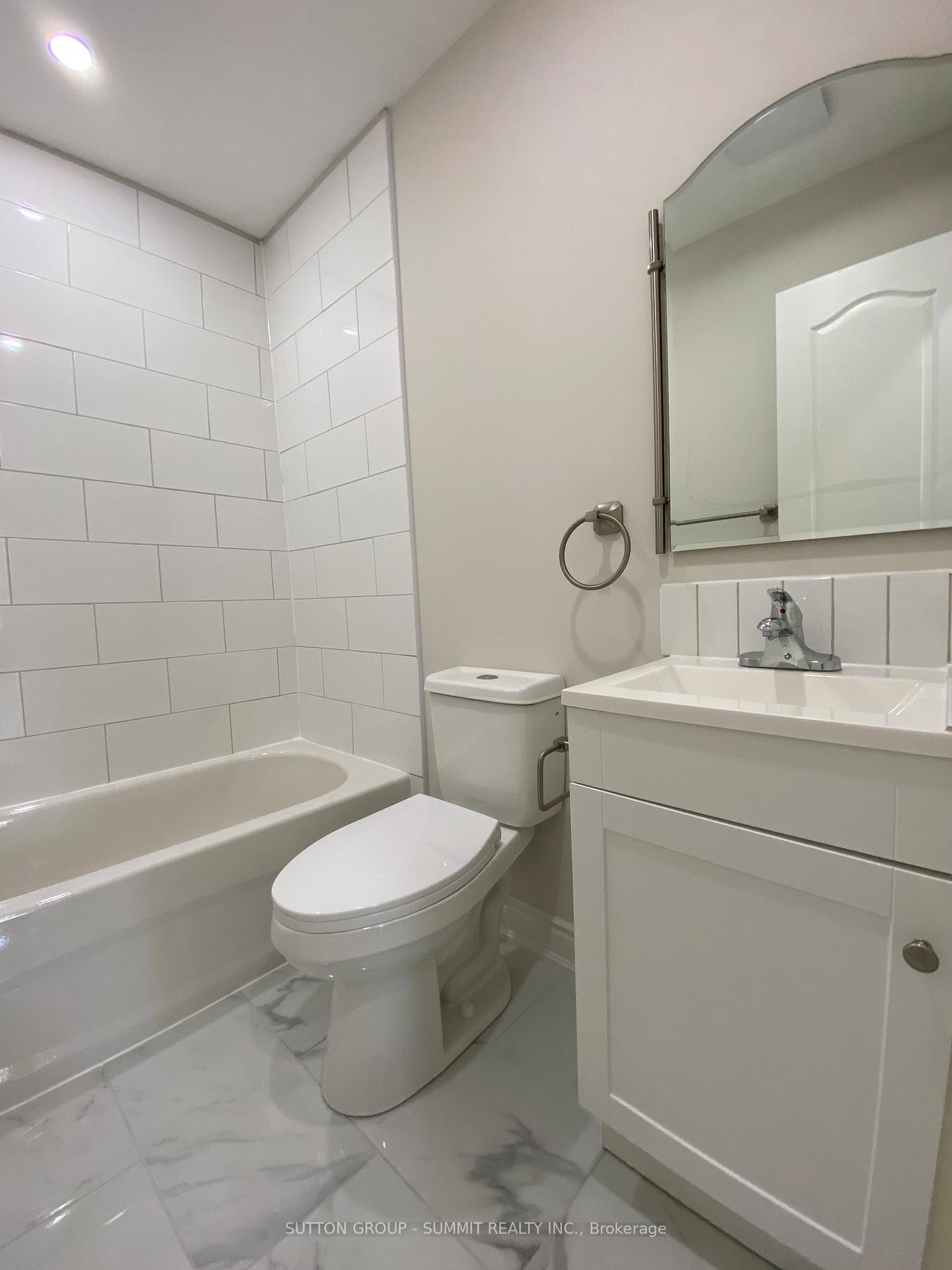 Photo 12 of Unit 7, 239 Main Street, King, Schomberg — HOMEH